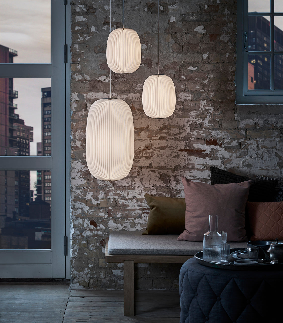 Lampa wisząca MODEL 135 LAMELLA 4 biały z czarnym wykończeniem