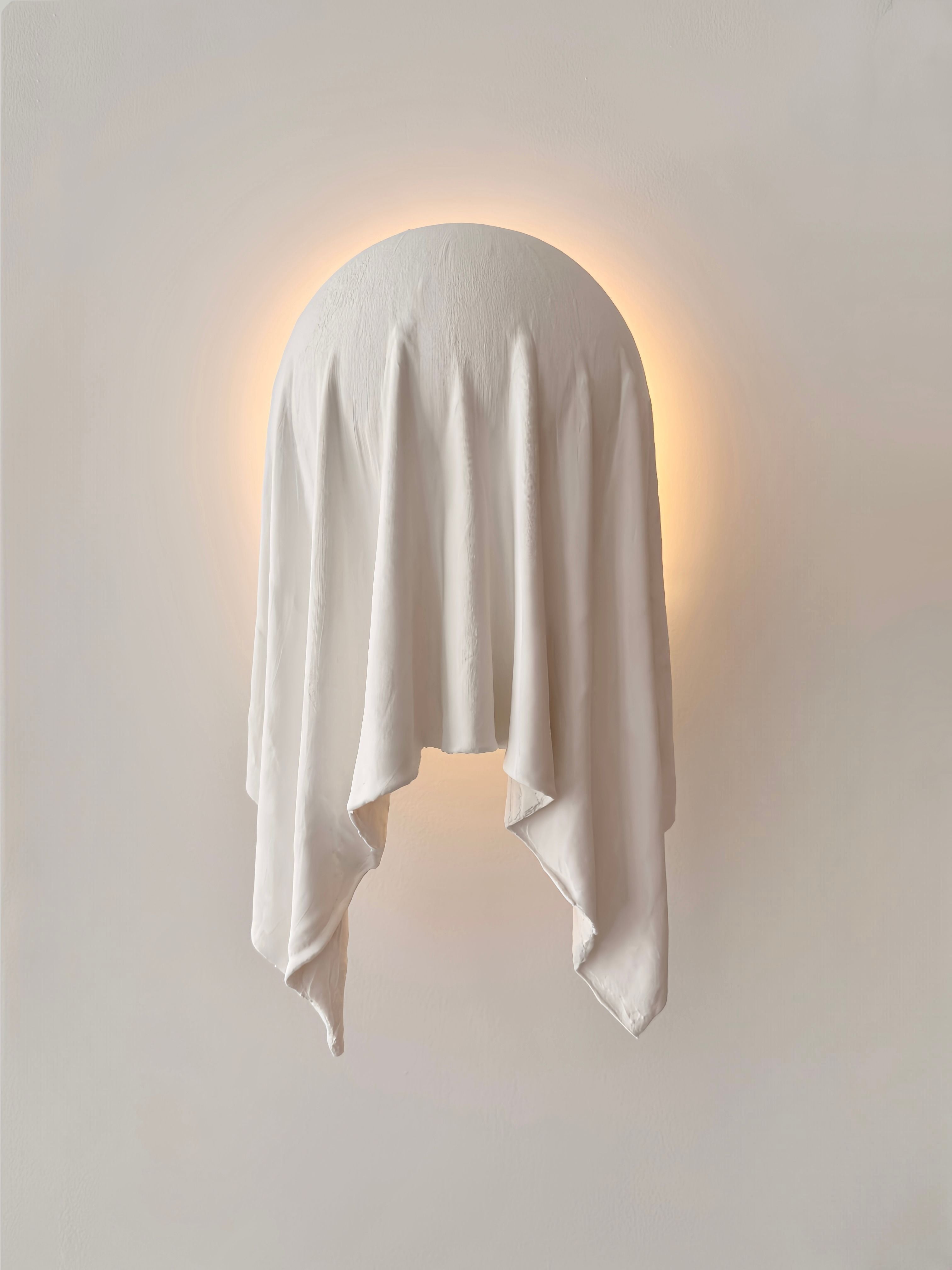 Lampa ścienna REQUIEM tkanina i gips