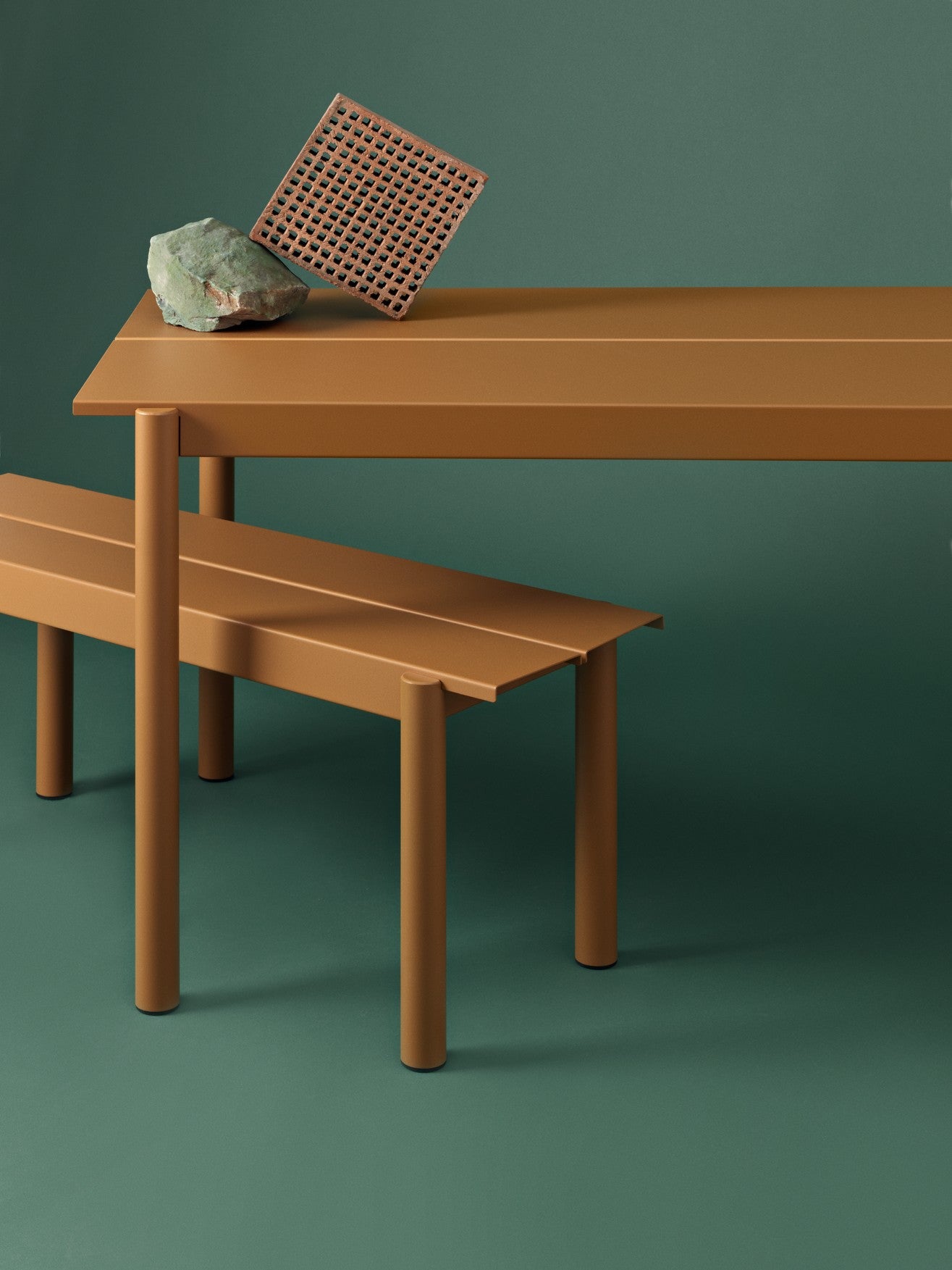 Stół zewnętrzny LINEAR pomarańczowa stal