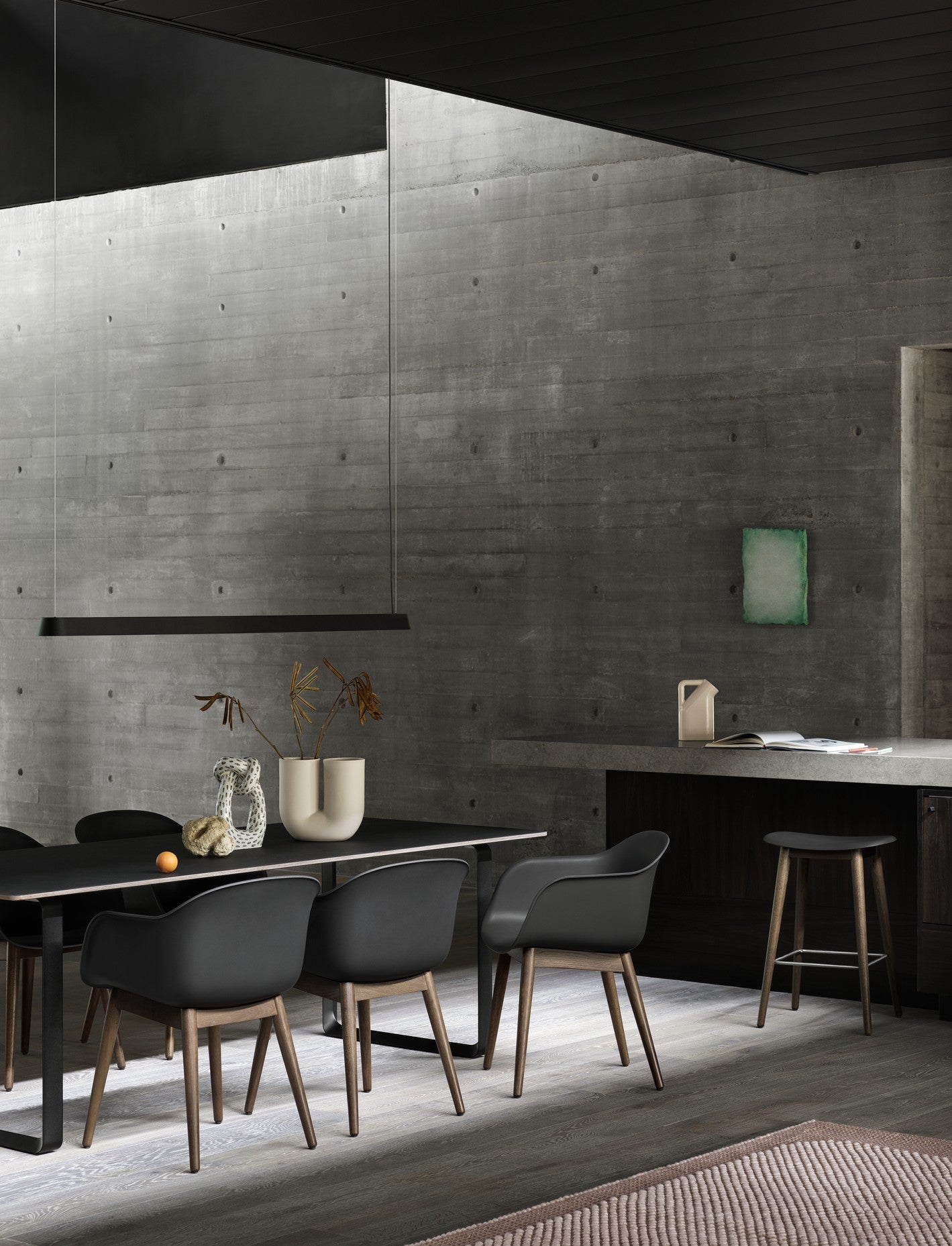 Tisch 70/70 schwarz mit weißem Fuß