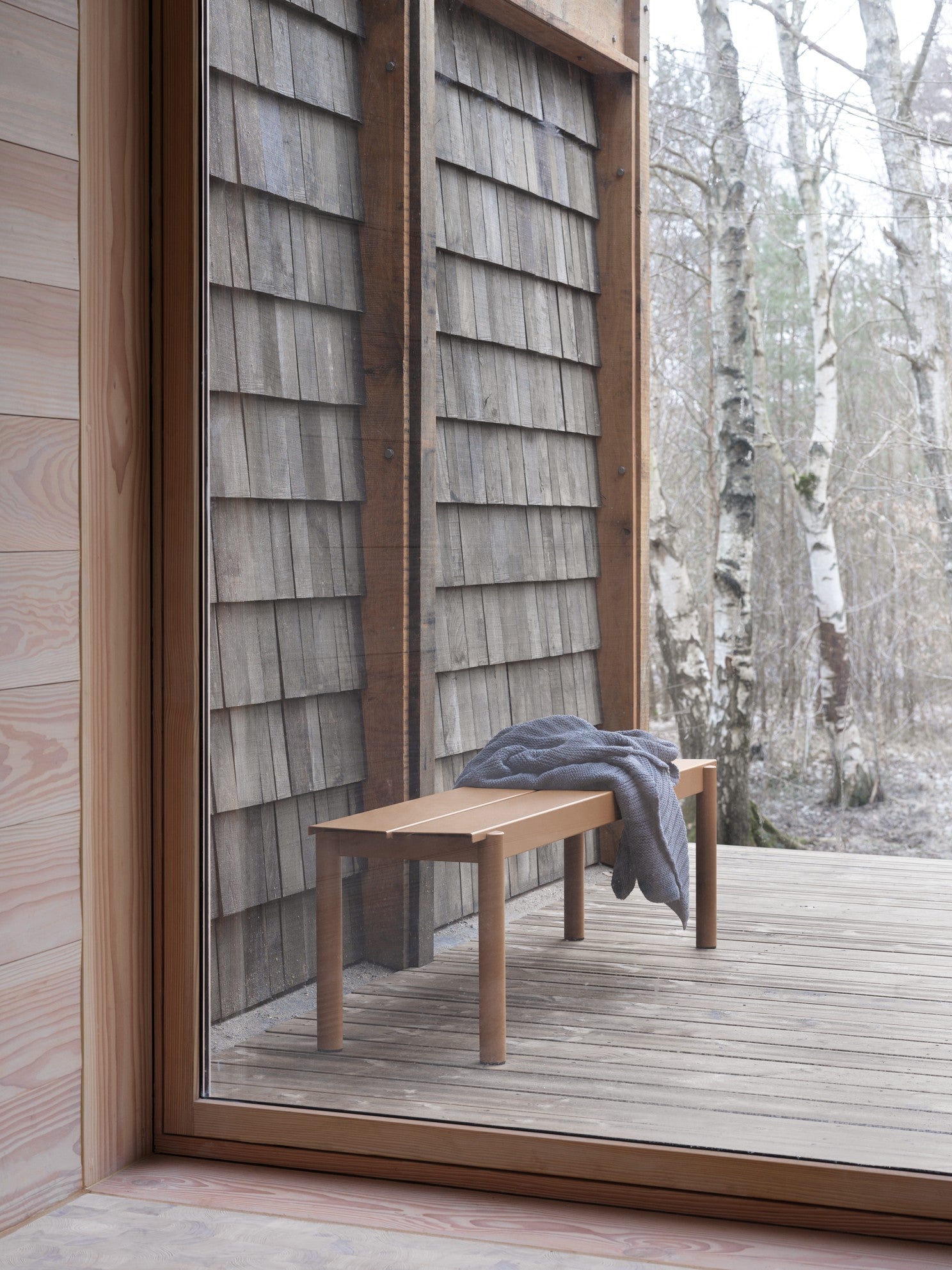Ławka zewnętrzna LINEAR taupe stal