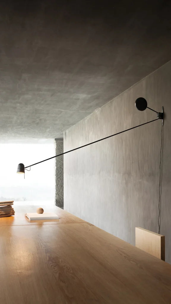 COUNTERBALANCE wall lamp with arm red