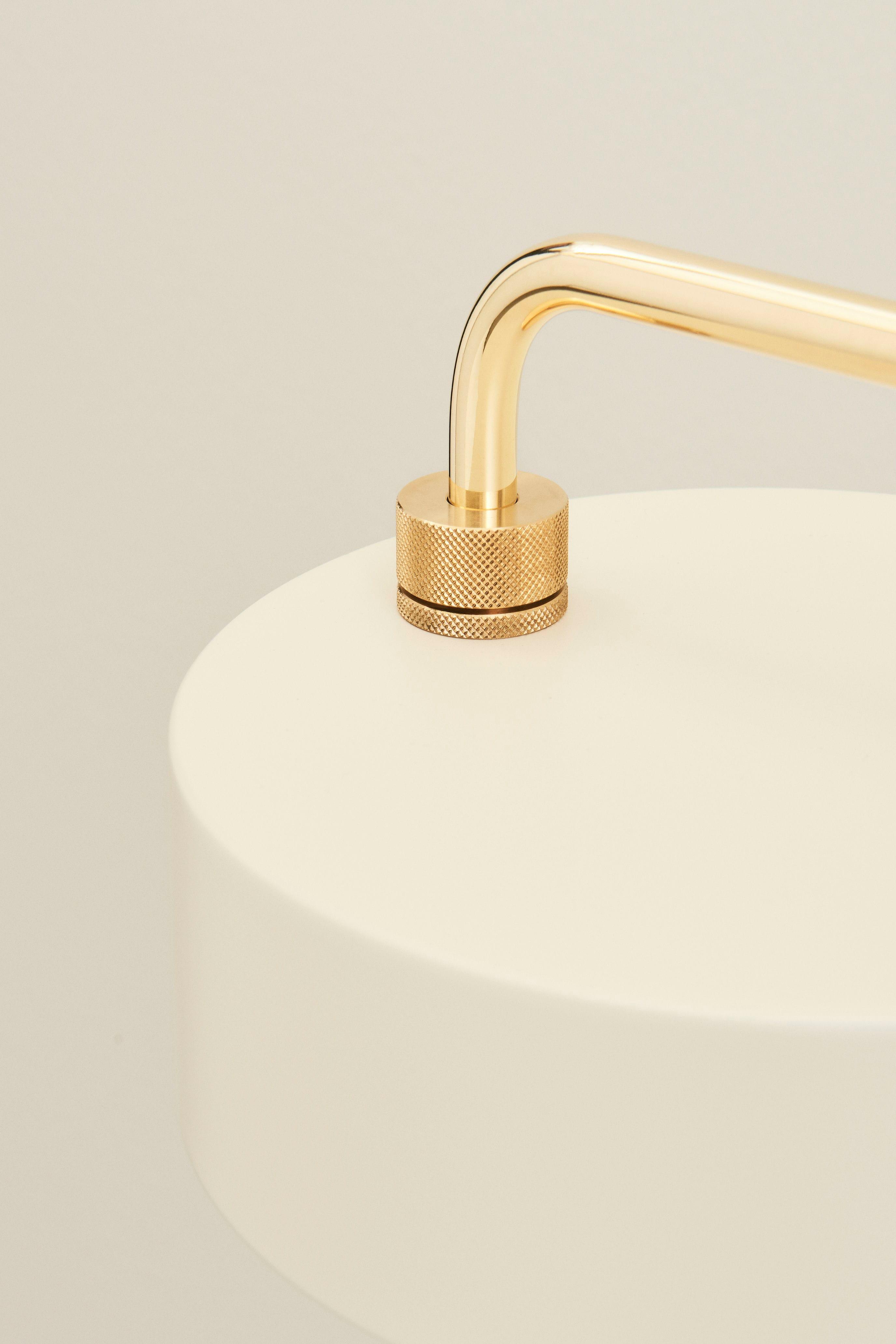 PETITE MACHINE floor lamp for reading in broken white with gold