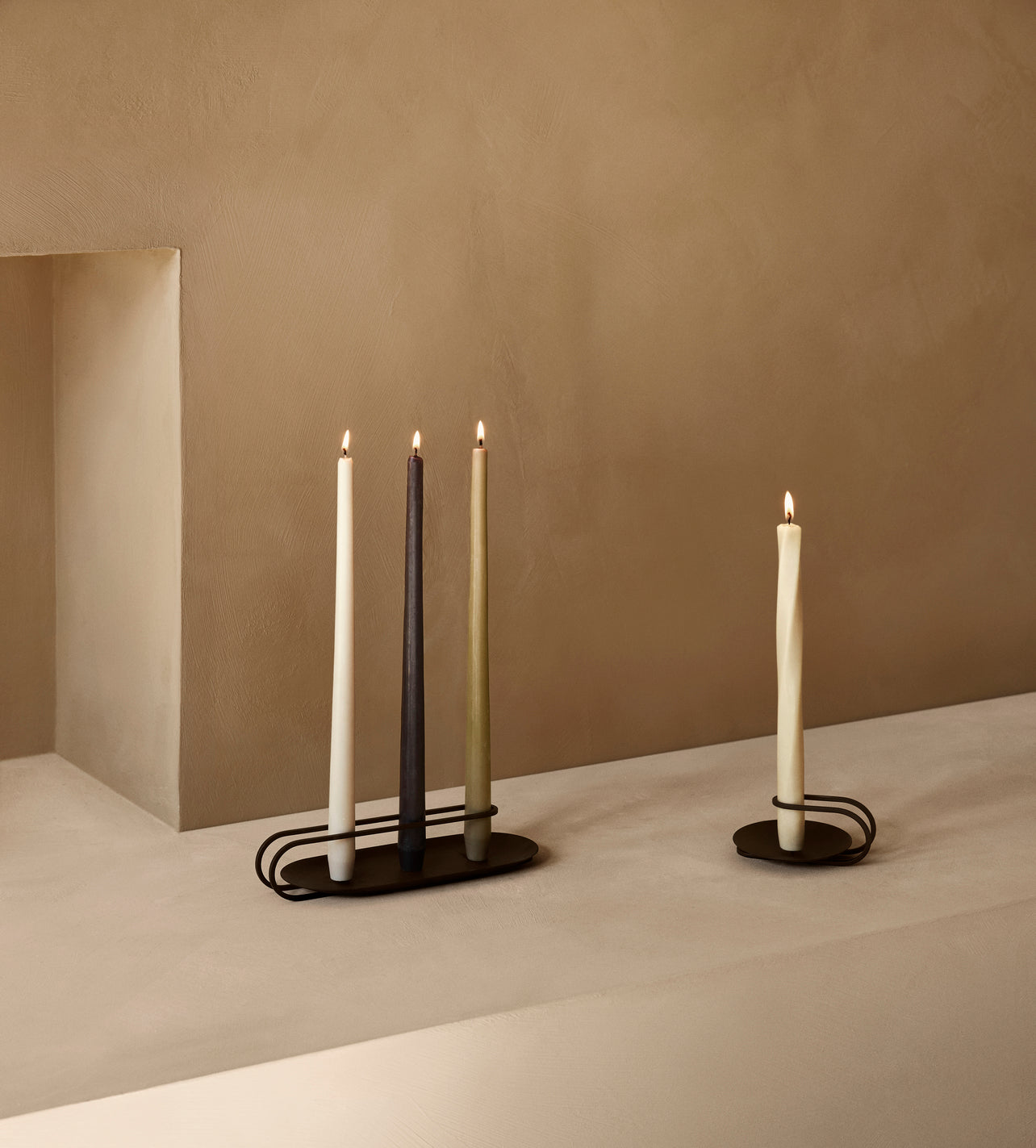 CLIP black candle holder