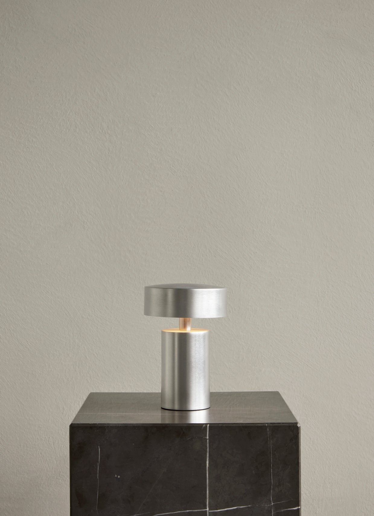 Lampa przenośna COLUMN polerowane aluminium