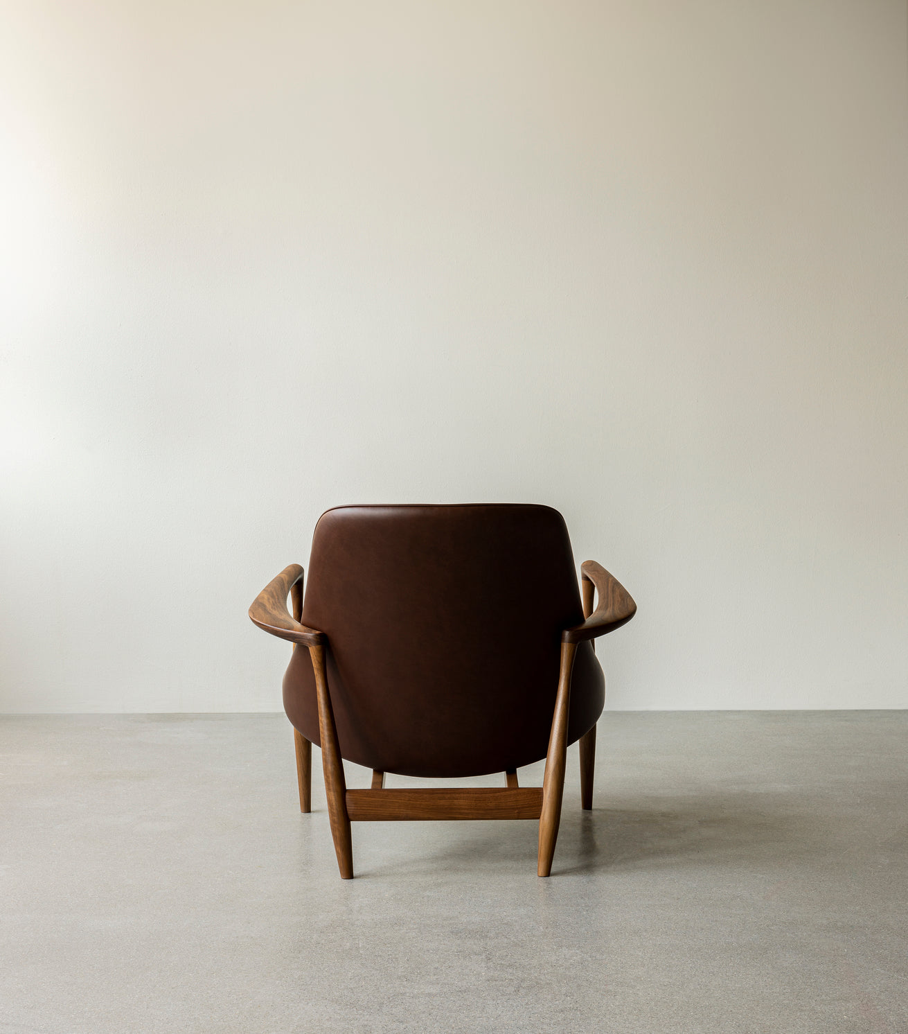 Sessel ELIZABETH braunes Leder mit Eichenbasis