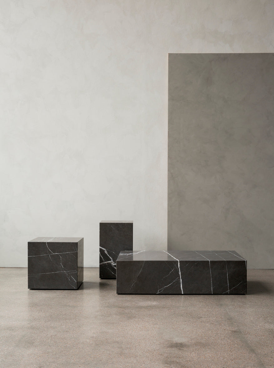 Stolik boczny PLINTH CUBIC brązowy marmur