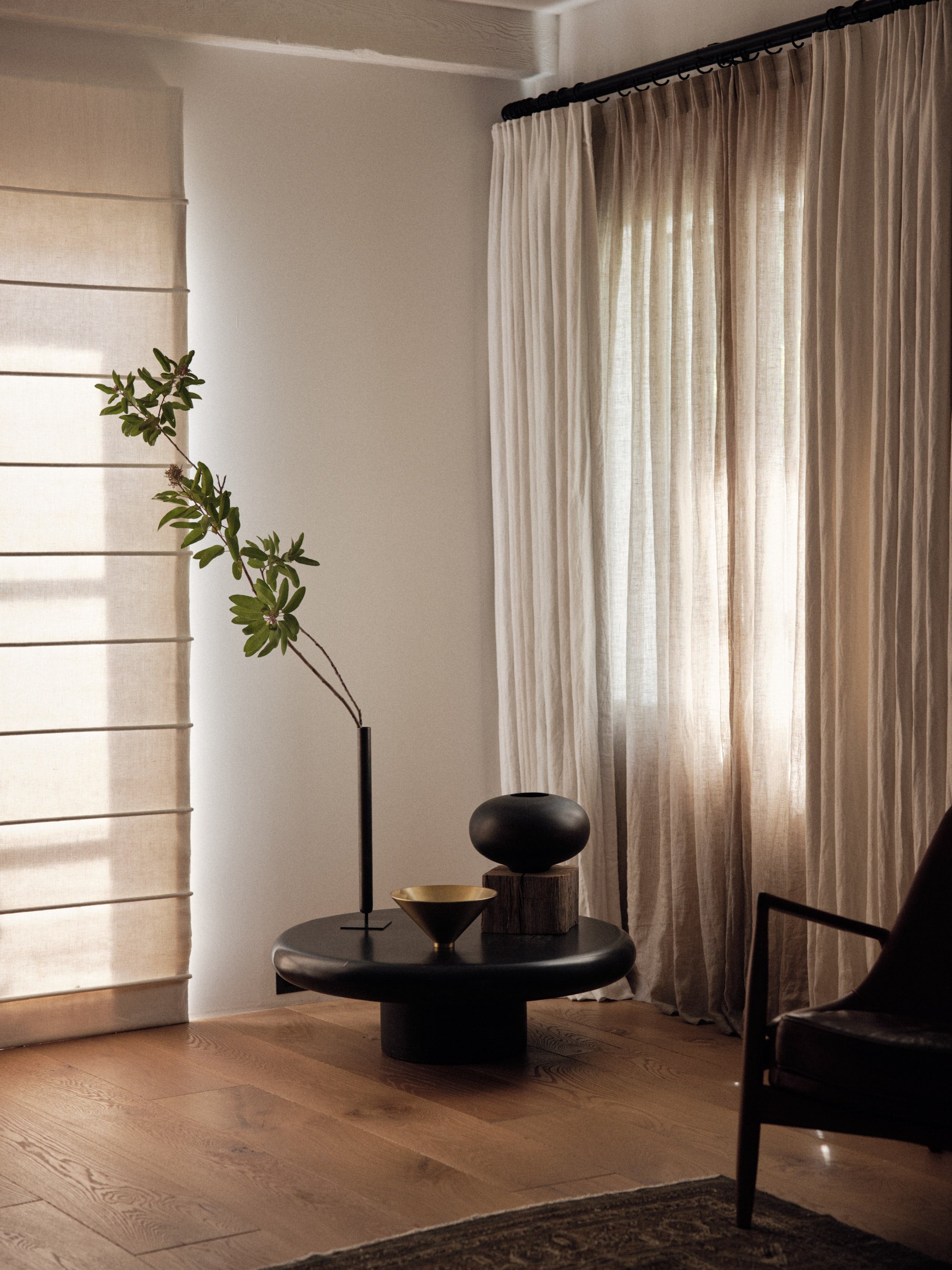 Wazon SURROUND drewno mango