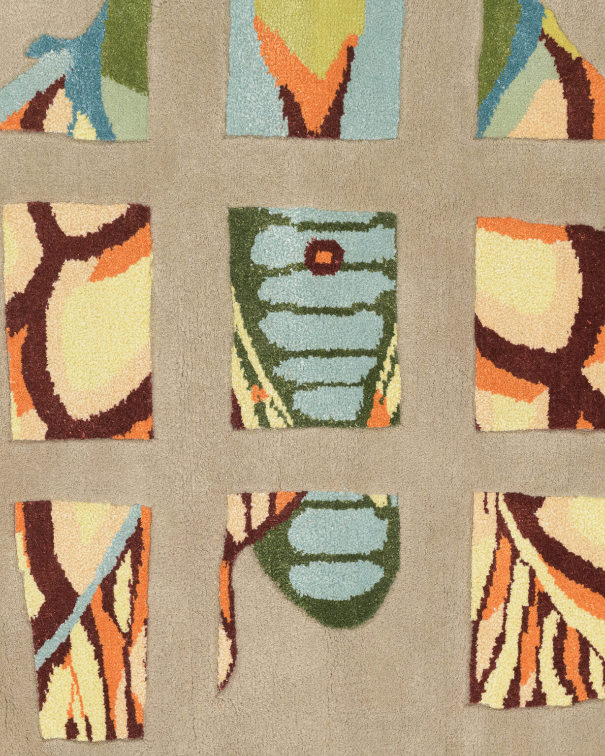 Dywan dekoracyjny asymetryczny MOTH beżowy z żółtym