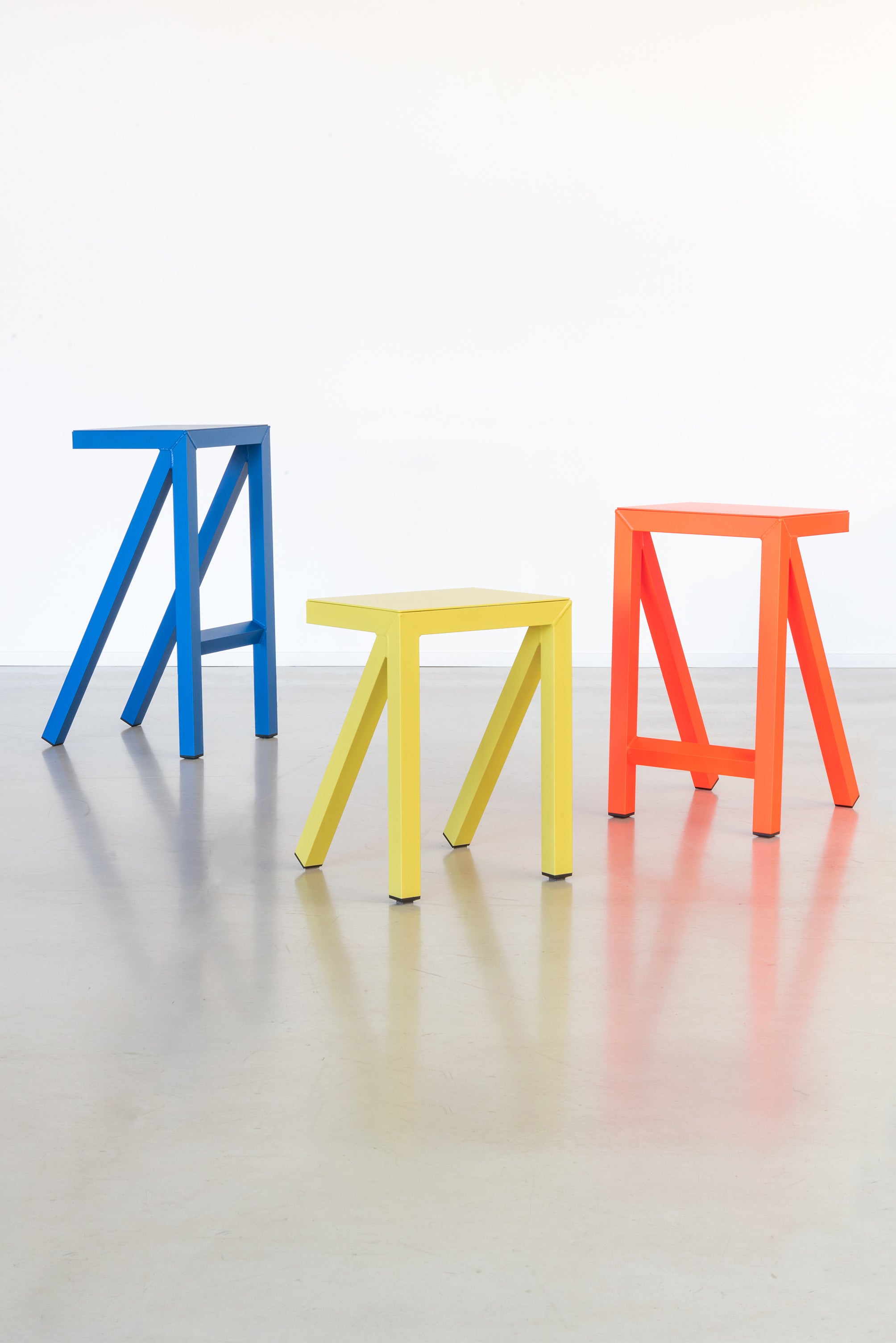 BUREAURAMA Hocker grau