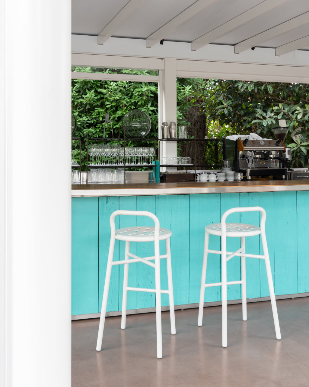 Outdoor stool PIPE white