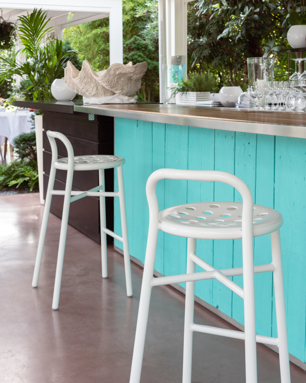 Outdoor stool PIPE white