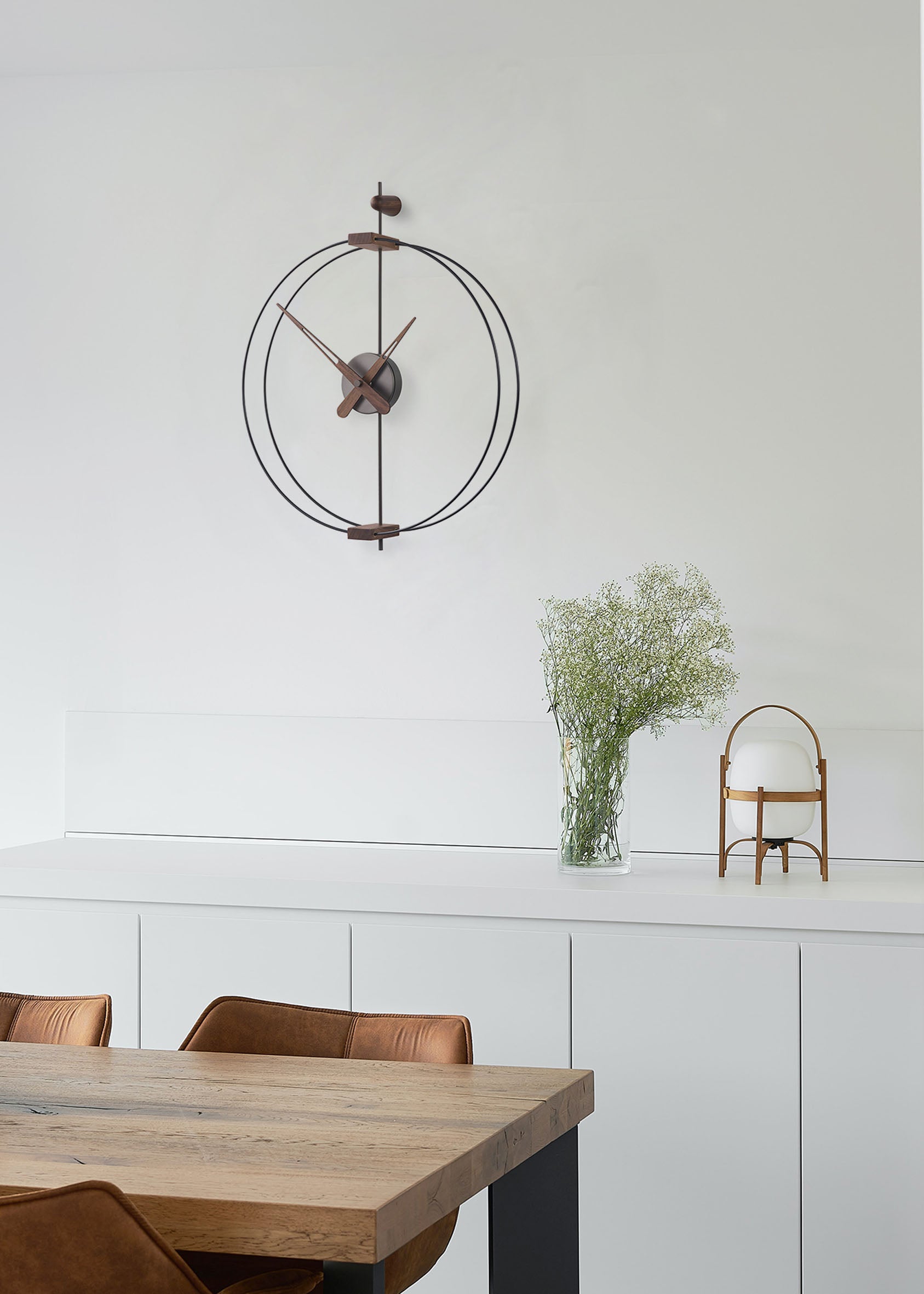 Zegar ścienny MICRO BARCELONA drewno orzechowe z czarnym i szarym