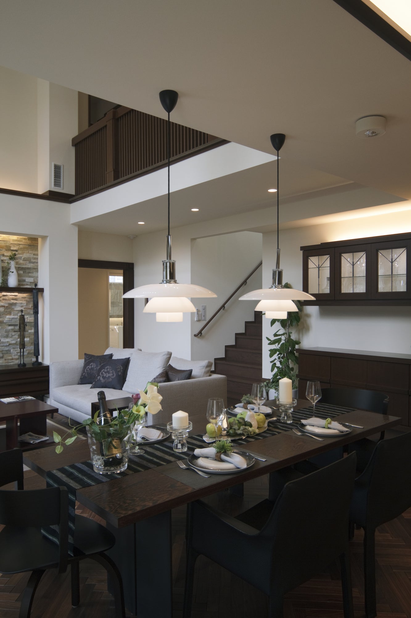 Lampa wisząca PH 4½-4 biały z chromowanym wykończeniem