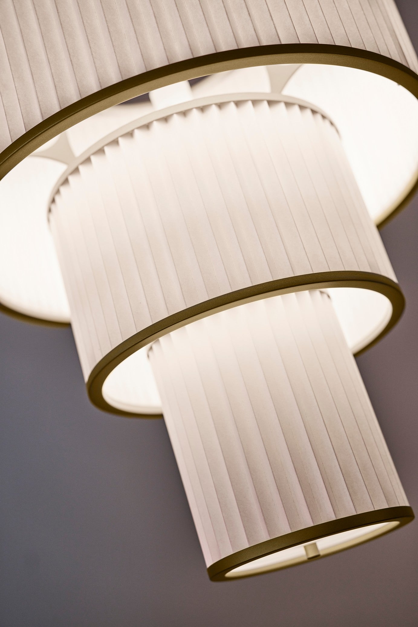 Hanging Lamp MODEL 112 PLIVELLO white with gold