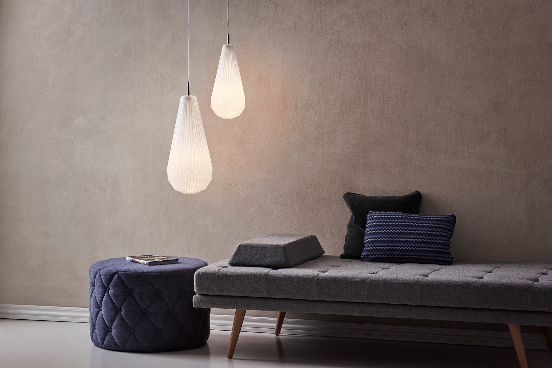 Lampa wisząca MODEL 181 COMET biały ze złotym