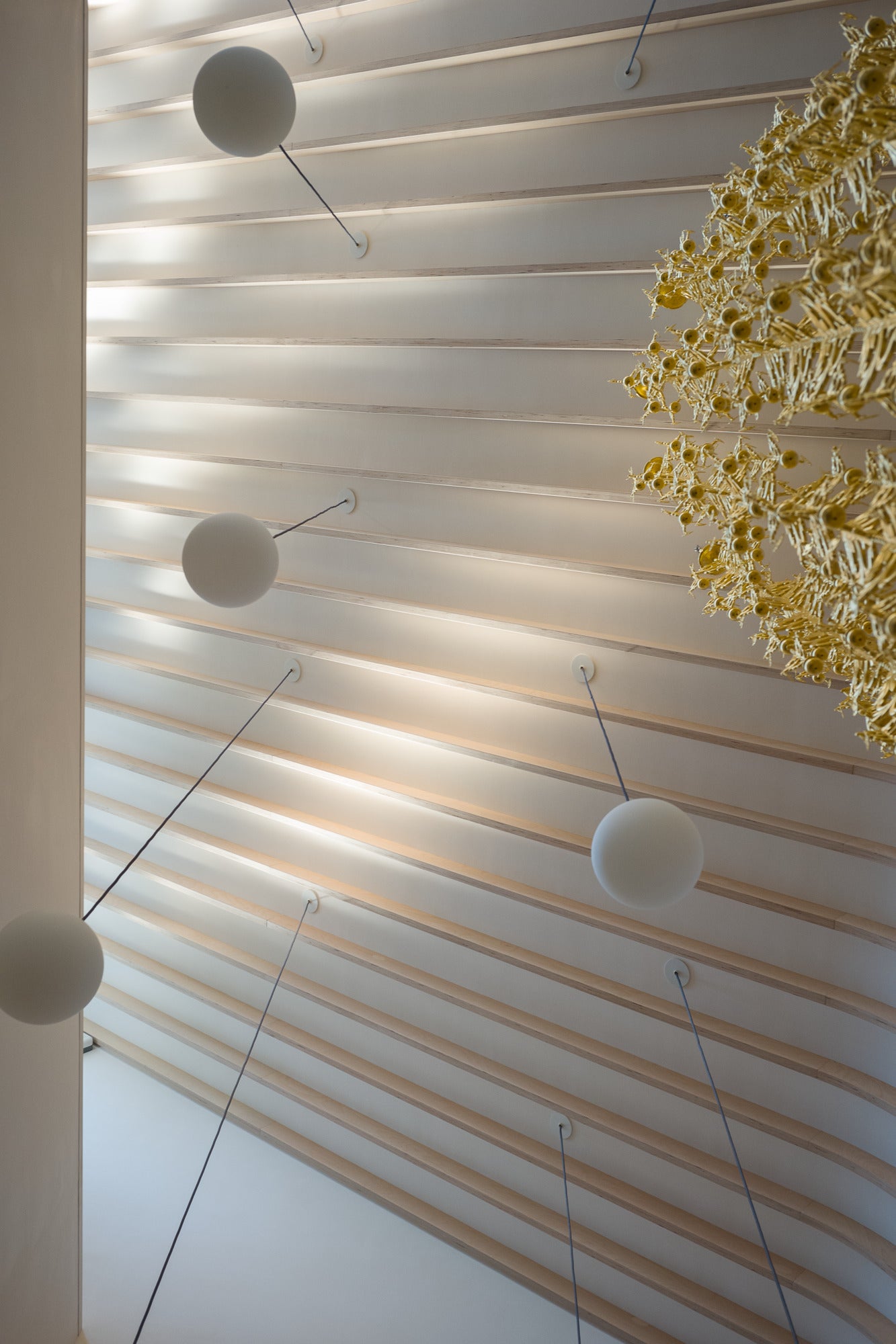 Lampa wisząca MOSER biały