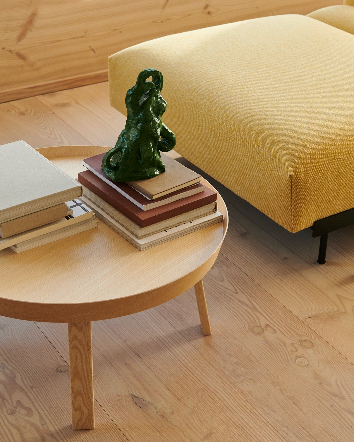 Couchtisch AROUND aus Eichenholz