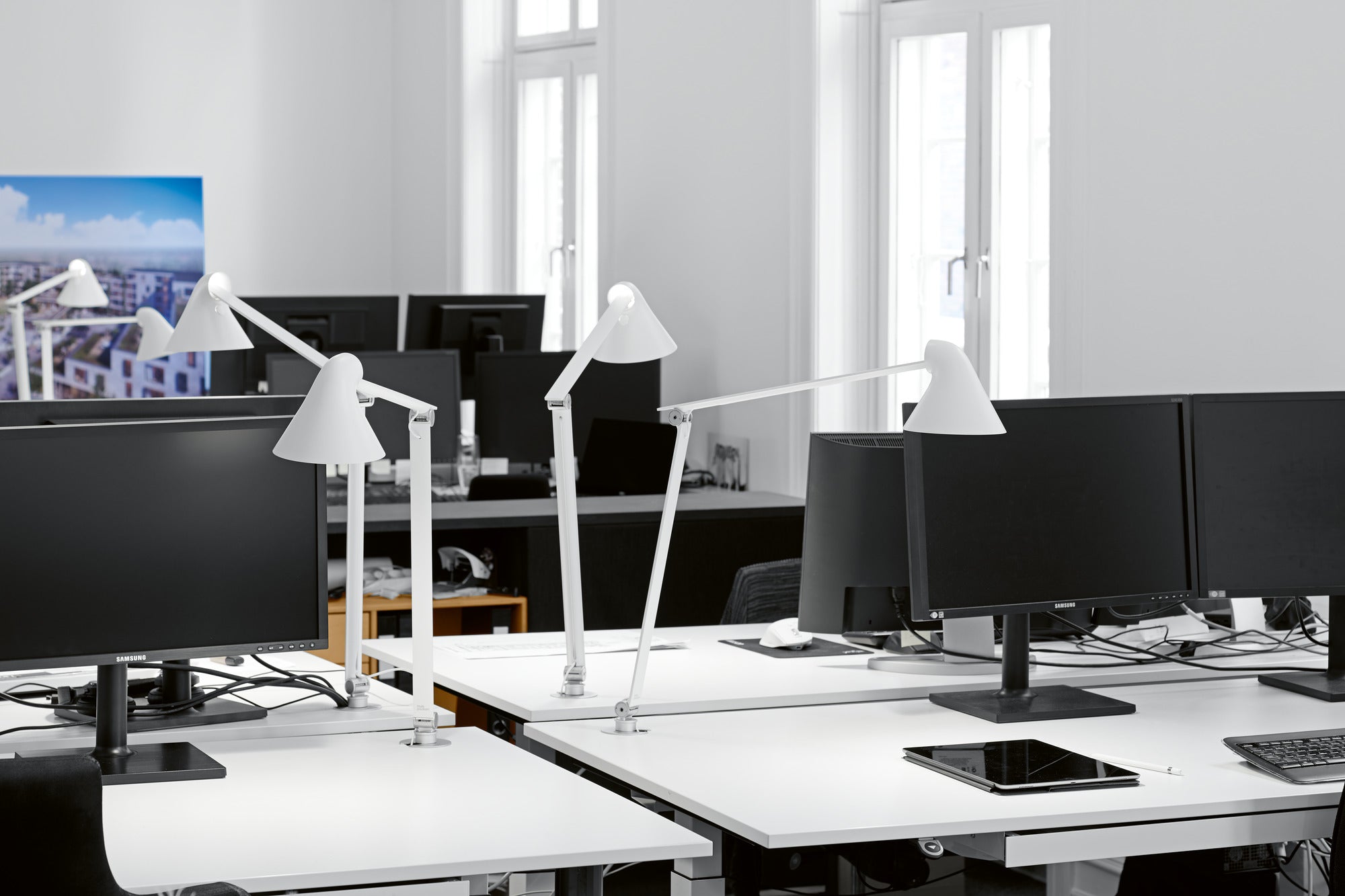 Lampa stołowa NJP biały