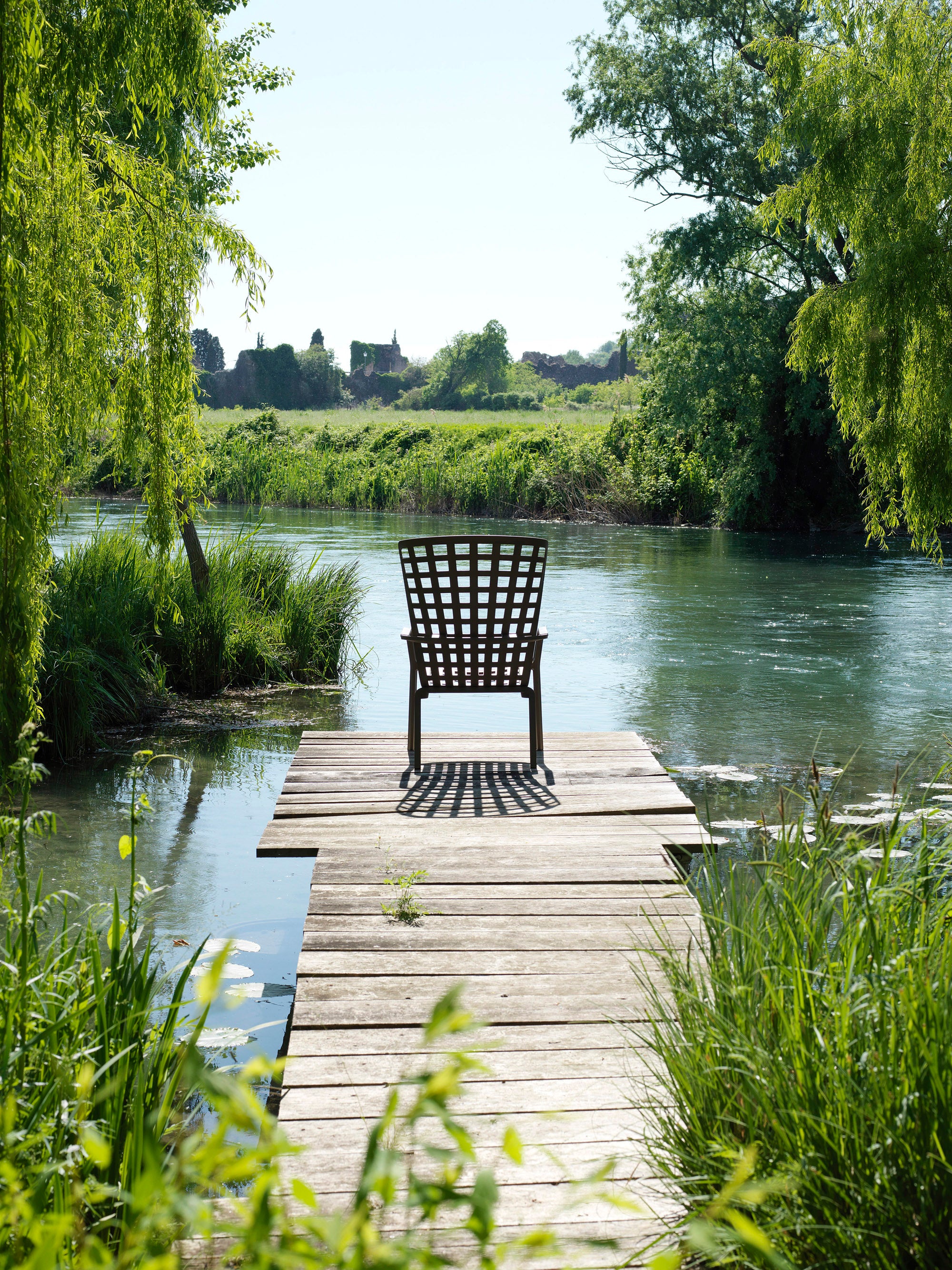 FOLIO Outdoor Armchair in Brown