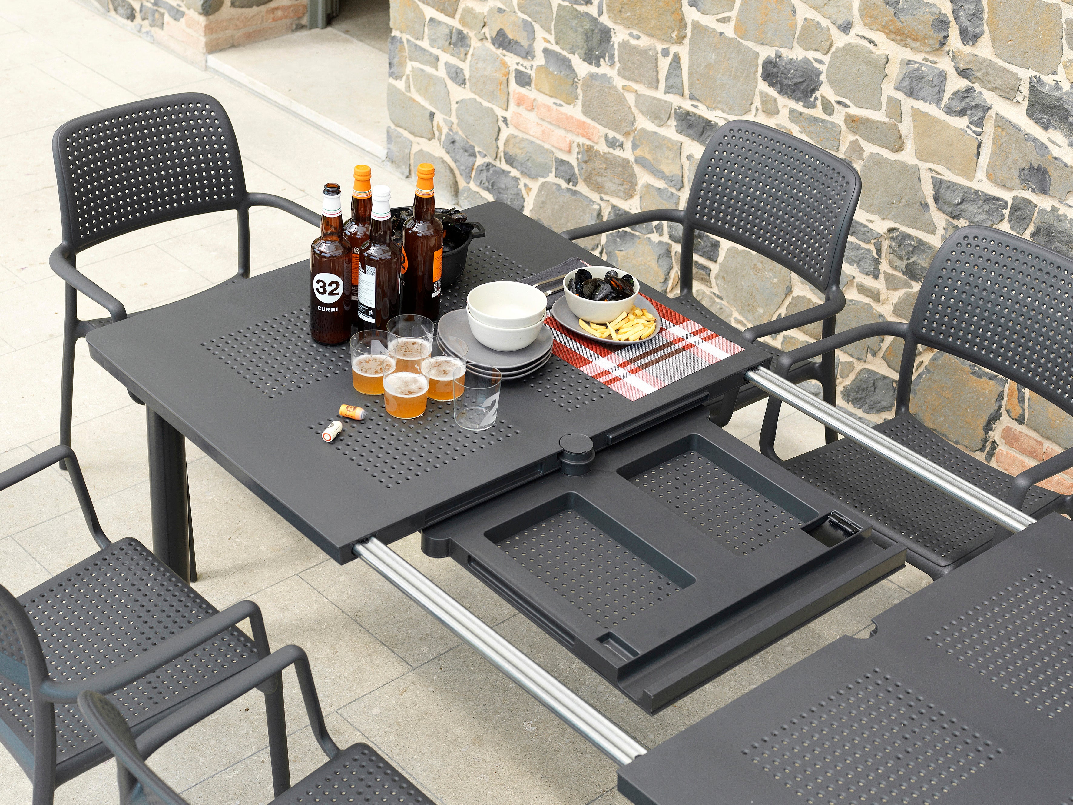 Outdoor chair with armrests BORA agave green