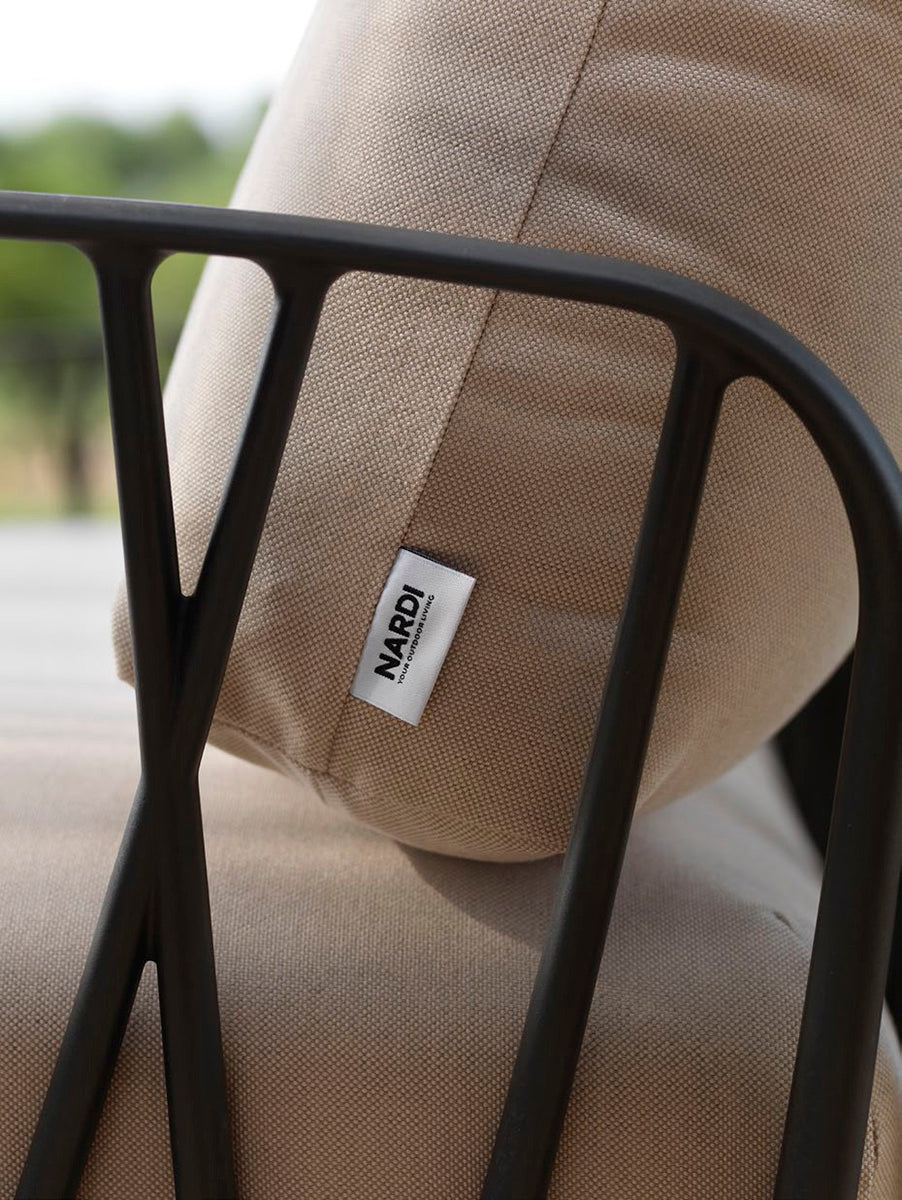 Fotel zewnętrzny KOMODO beżowy Sunbrella® z agave zieloną podstawą