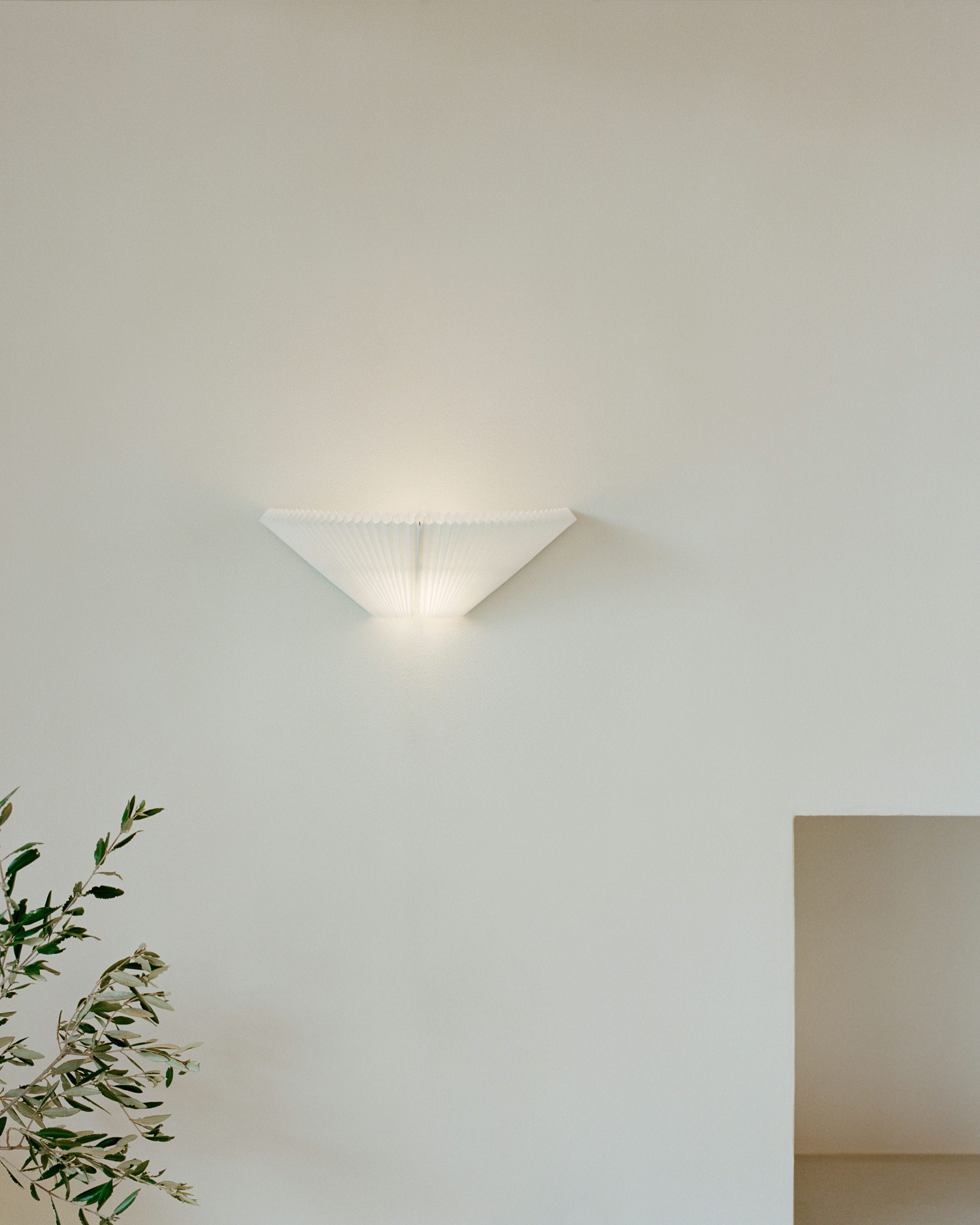 Lampa ścienna NEBRA biały