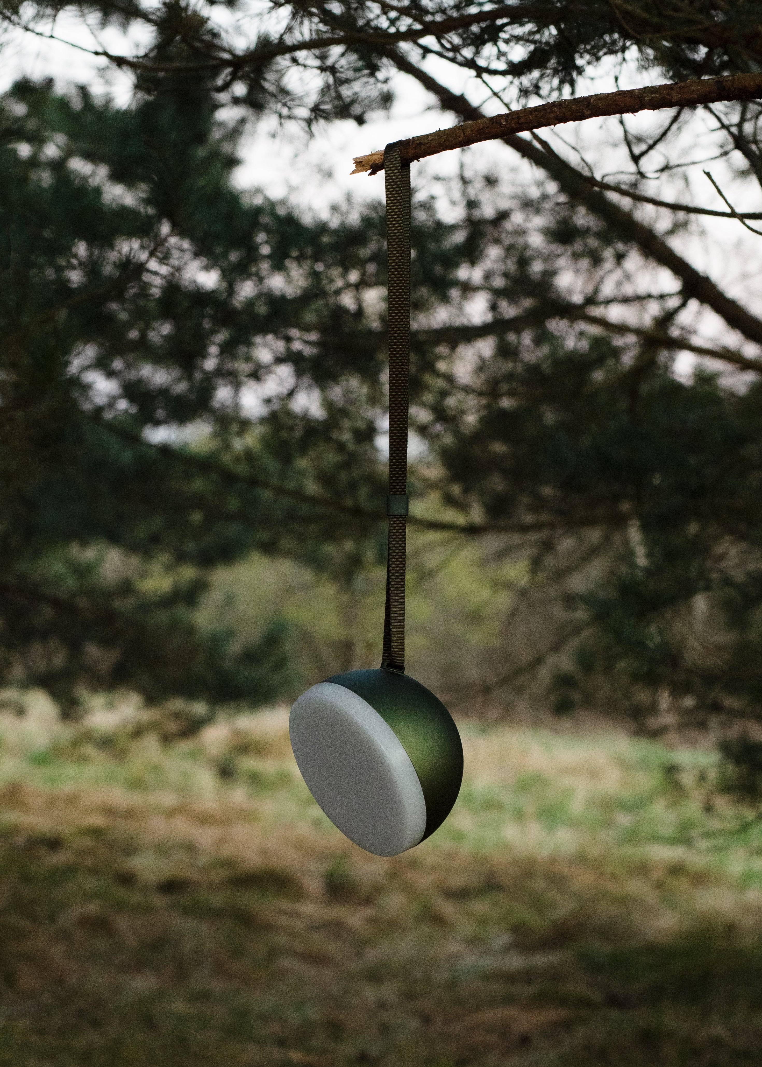 Lampa przenośna SPHERE ADVENTUR LIGHT ciemnozielony