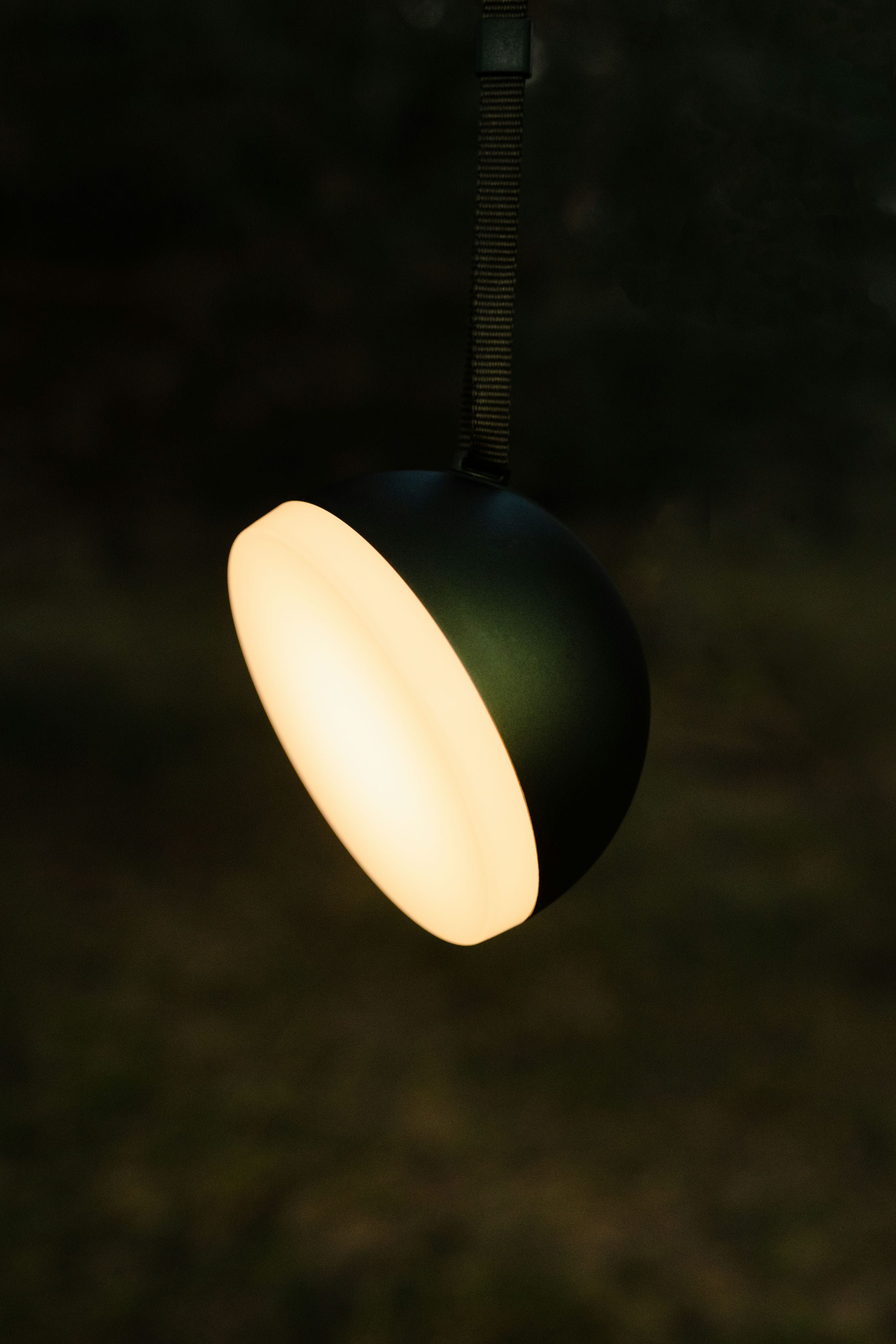 Lampa przenośna SPHERE ADVENTUR LIGHT ciemnozielony