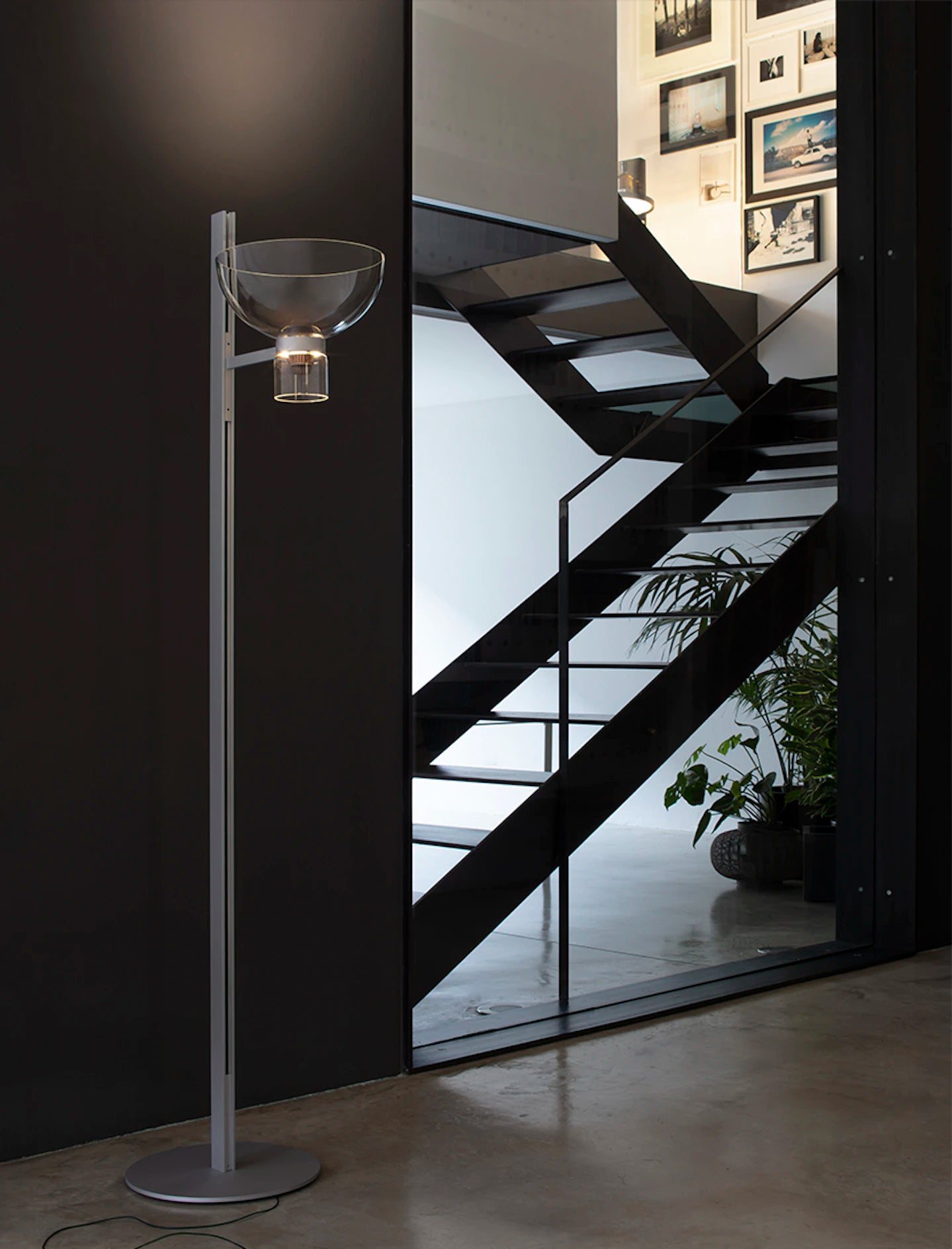 Lampa podłogowa dwupunktowa NOCTURNE CONE czarny