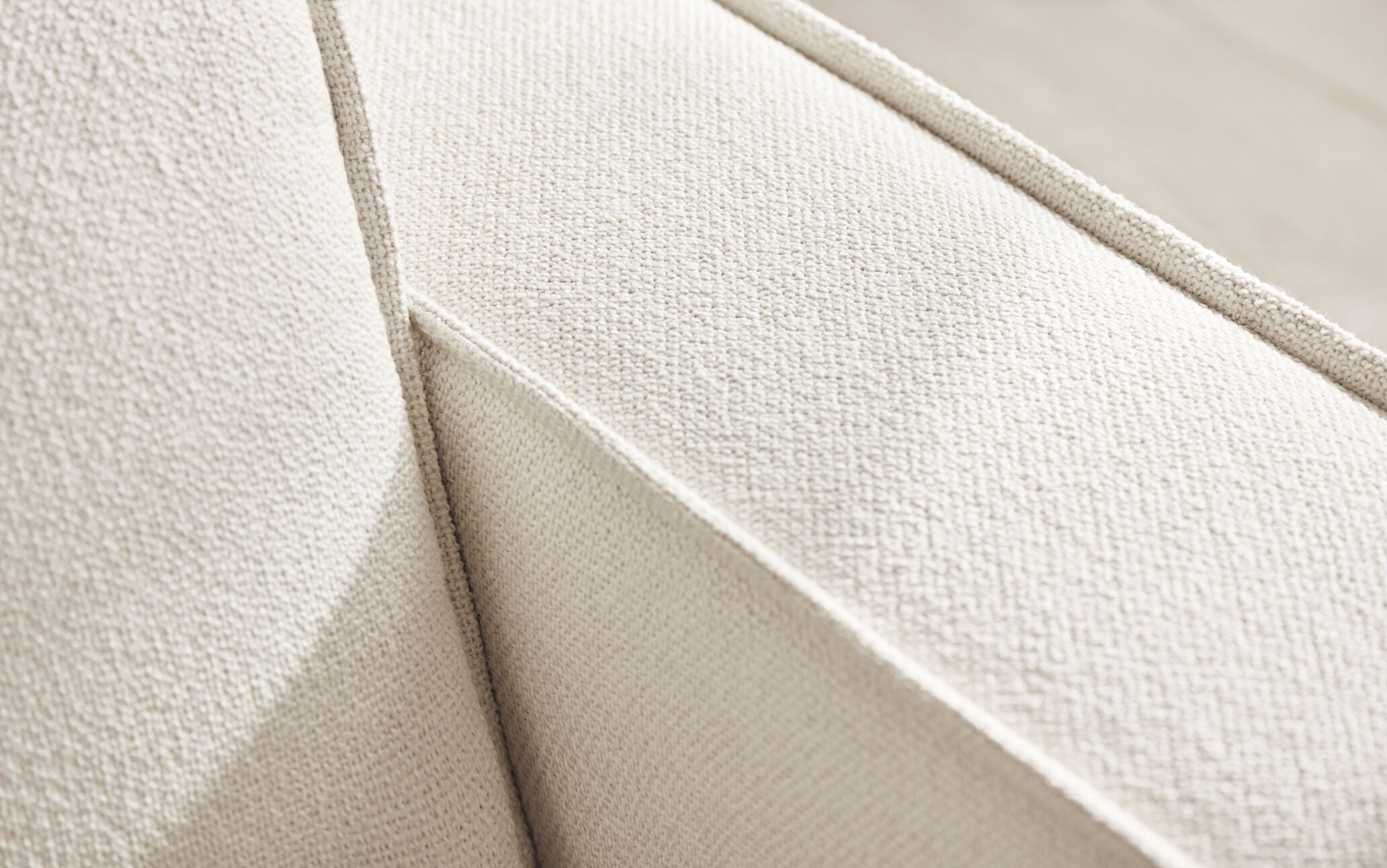 Sofa 2-modułowa tapicerowana NOORA czarna podstawa