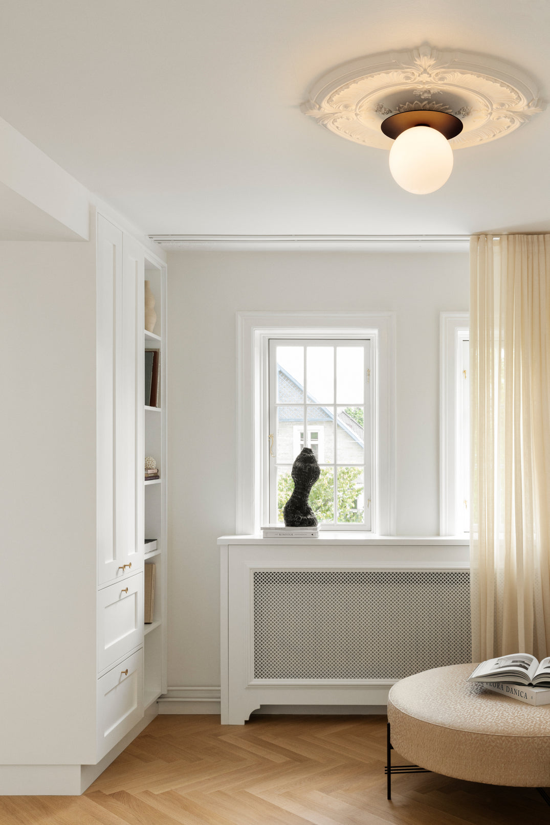 Recessed Wall Light LIILA Black with Opal Glass