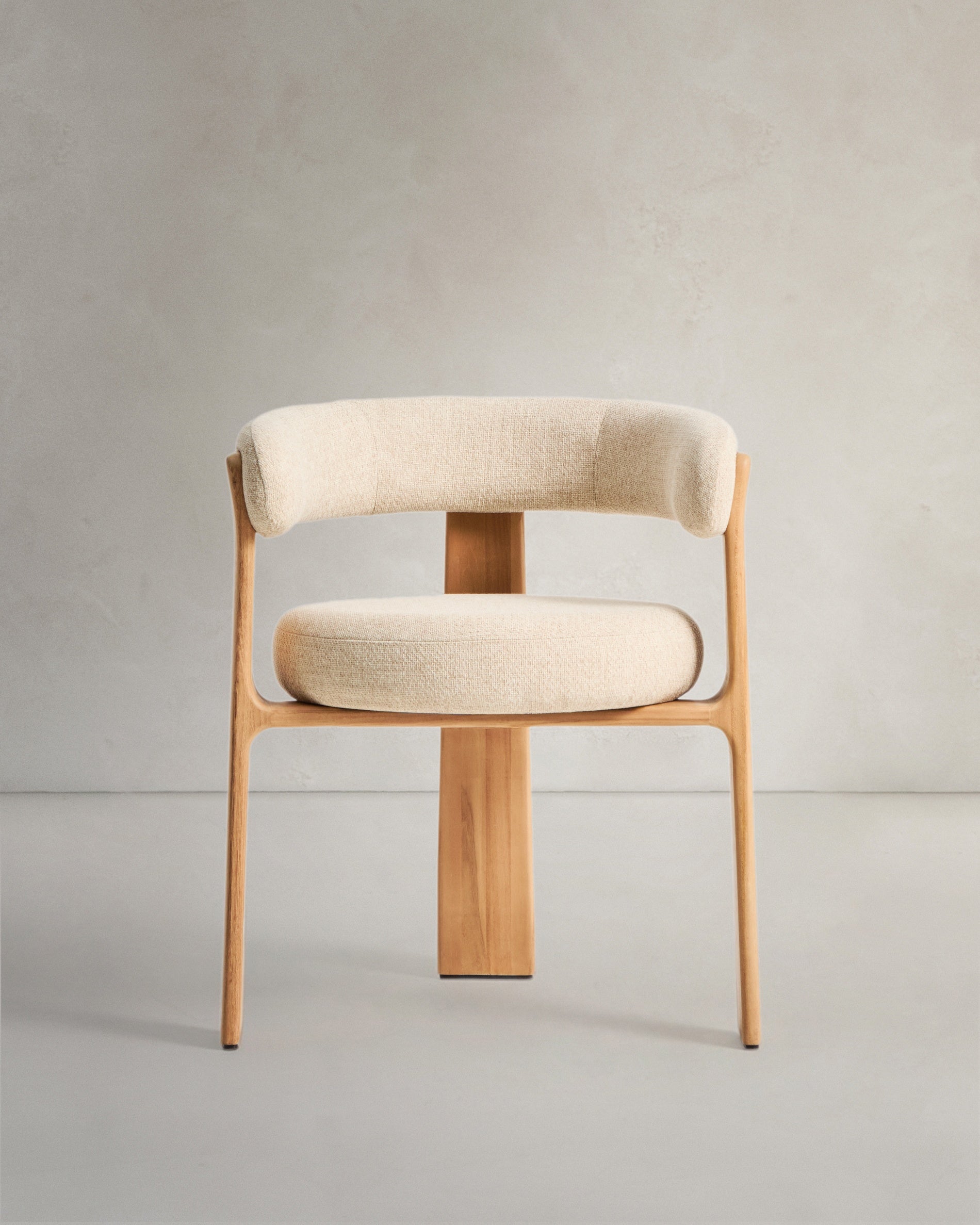 GRANITE Garden Chair in Beige with Solid Teak Wood Finish
