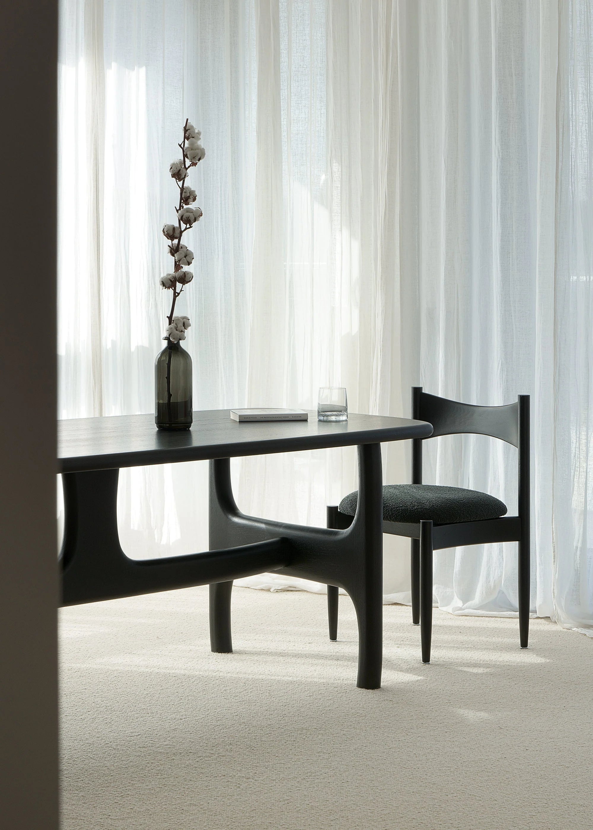 KEMI Chair Black Oak Wood
