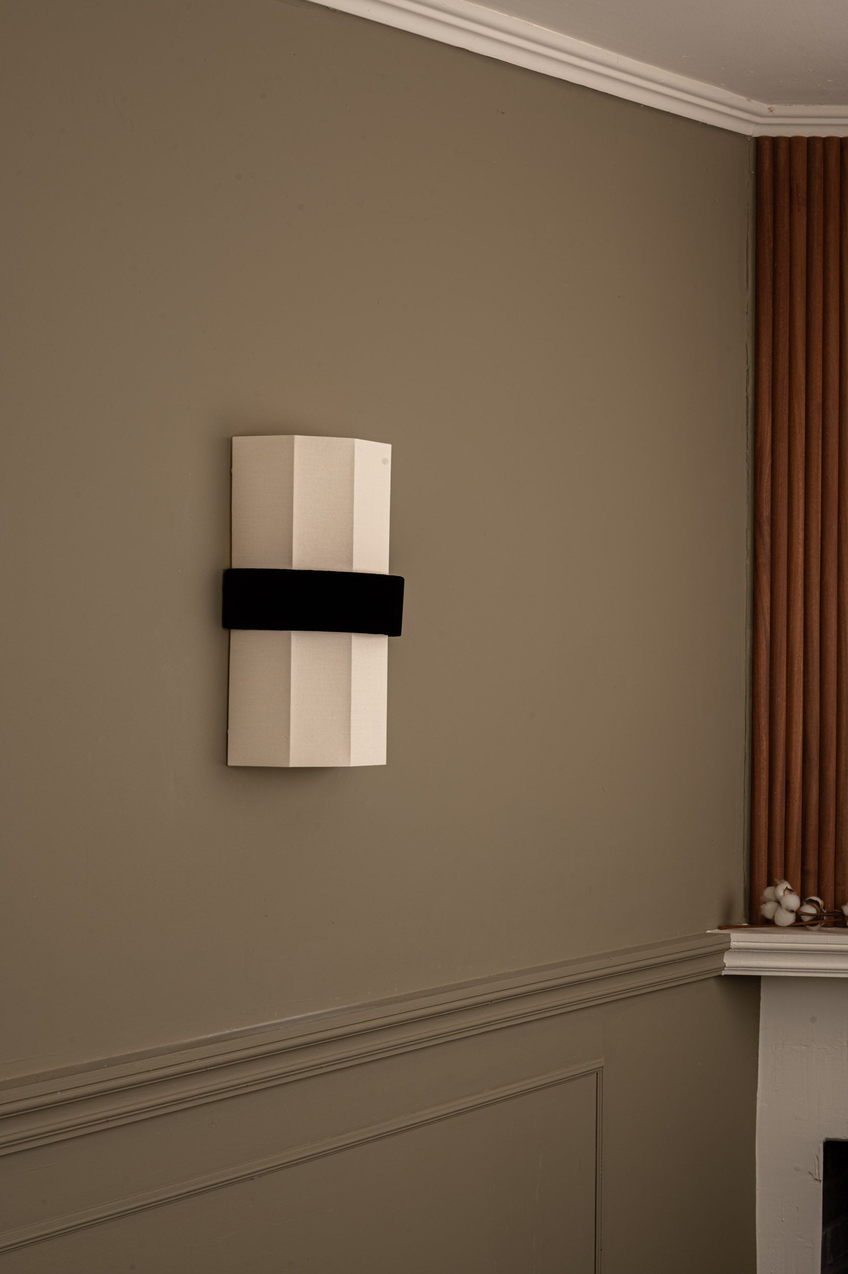 Wall lamp OKLA ecru with black