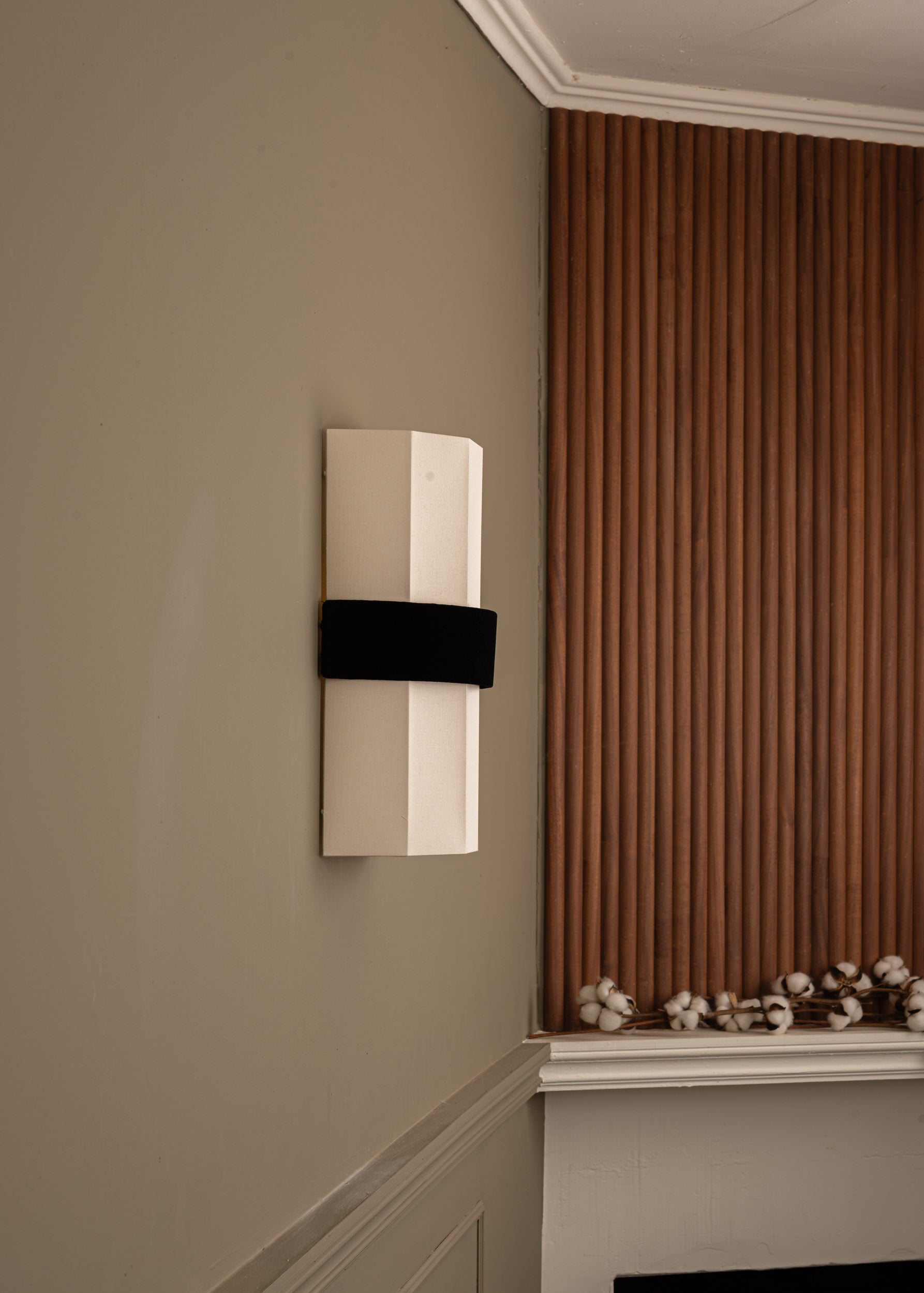 Wall lamp OKLA ecru with black