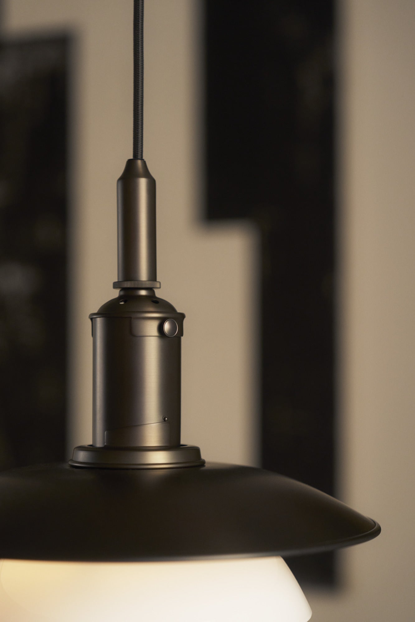 Lampa wisząca PH 3/3 biały z czarnym matowym wykończeniem