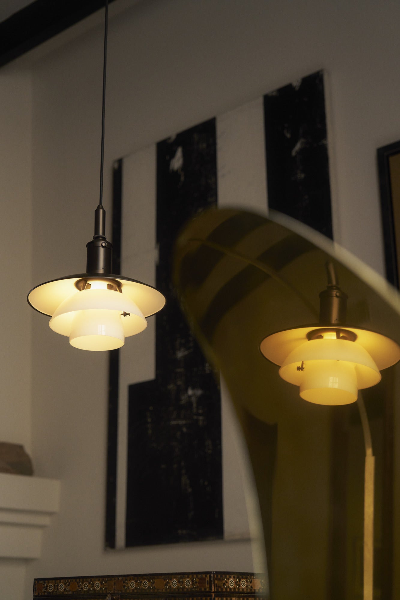 Lampa wisząca PH 3/3 biały z czarnym matowym wykończeniem