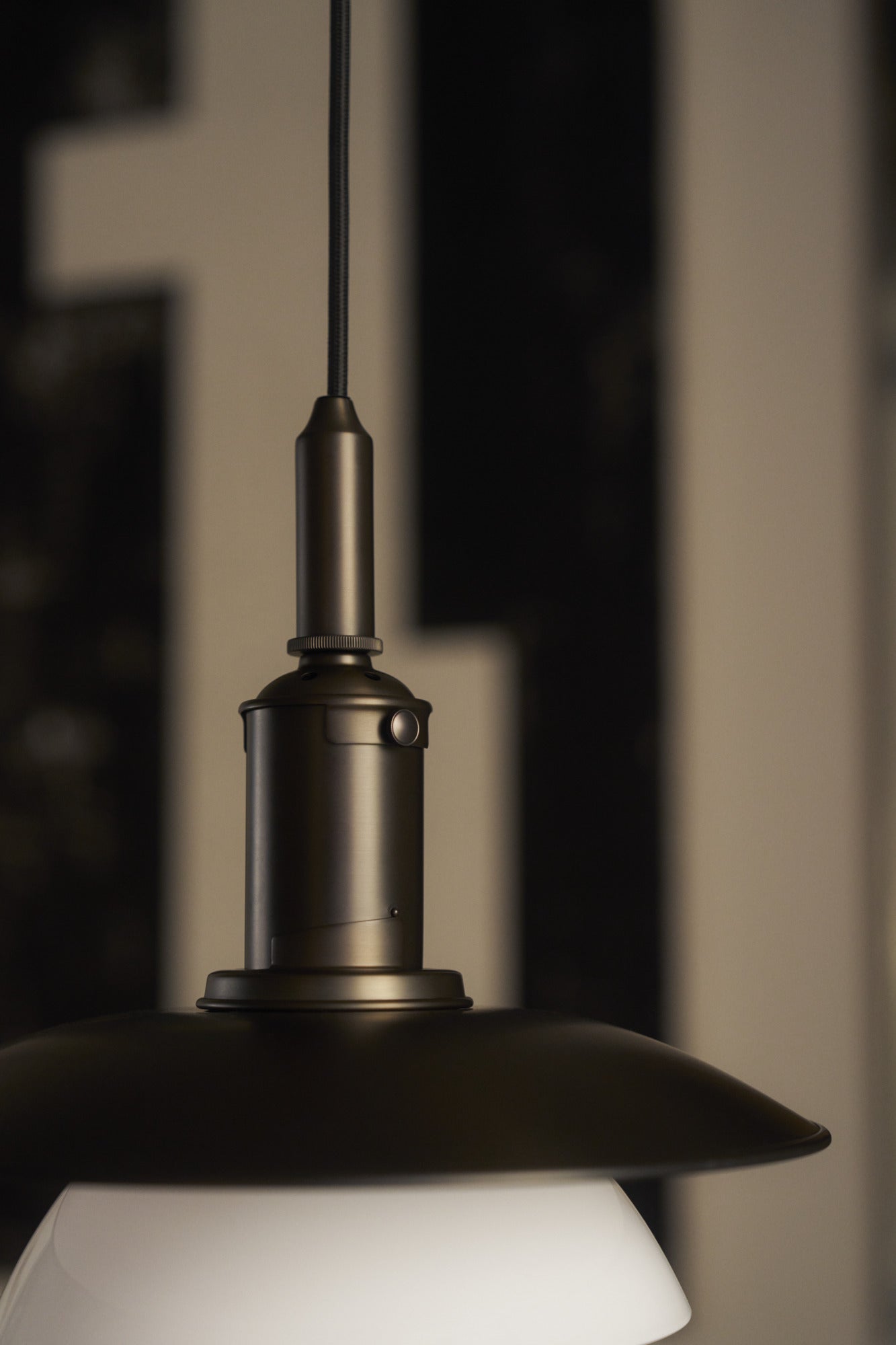 Lampa wisząca PH 3/3 biały z czarnym matowym wykończeniem