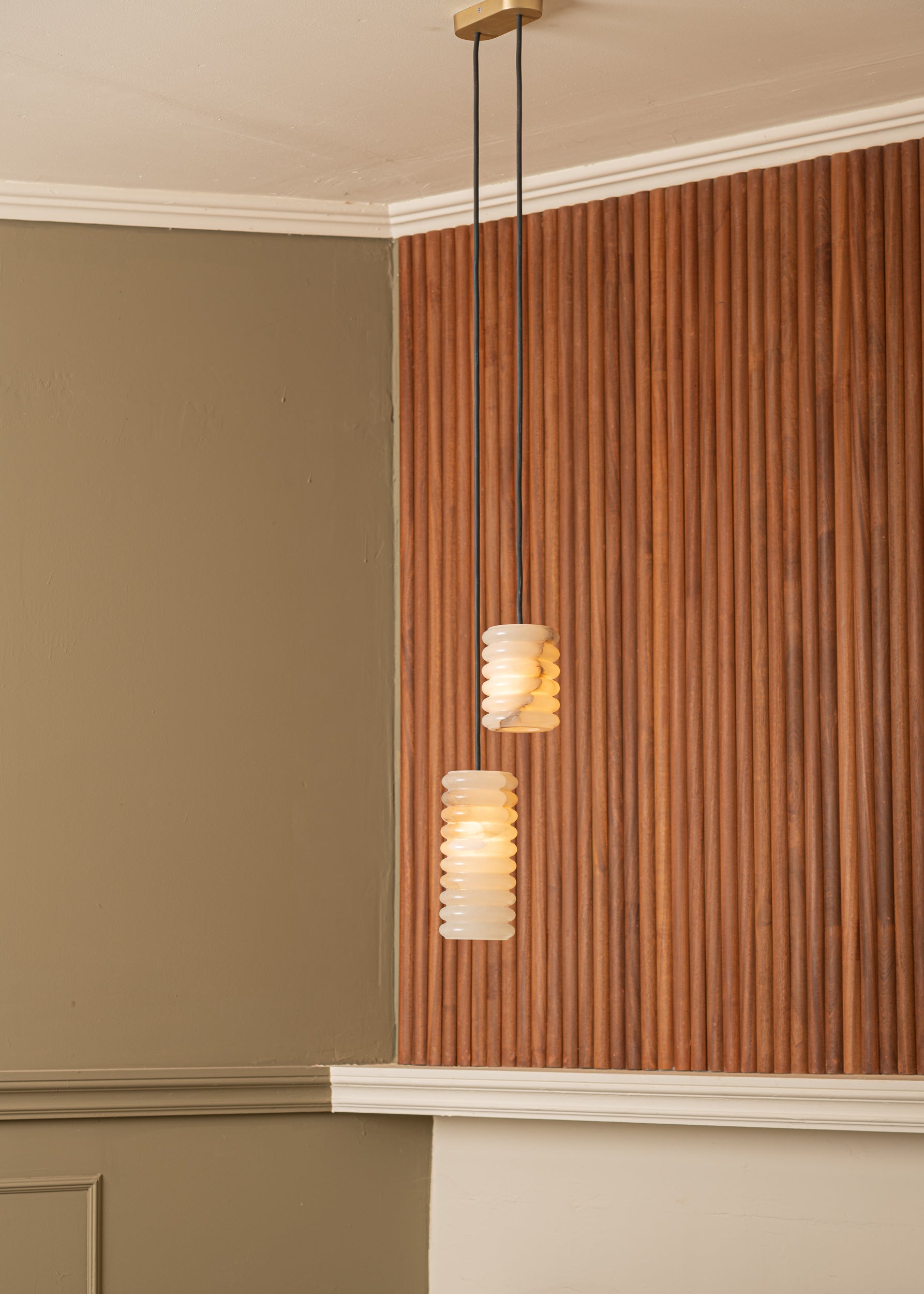 Lampa wisząca MANIKO FLUTA DOUBLE biały alabaster