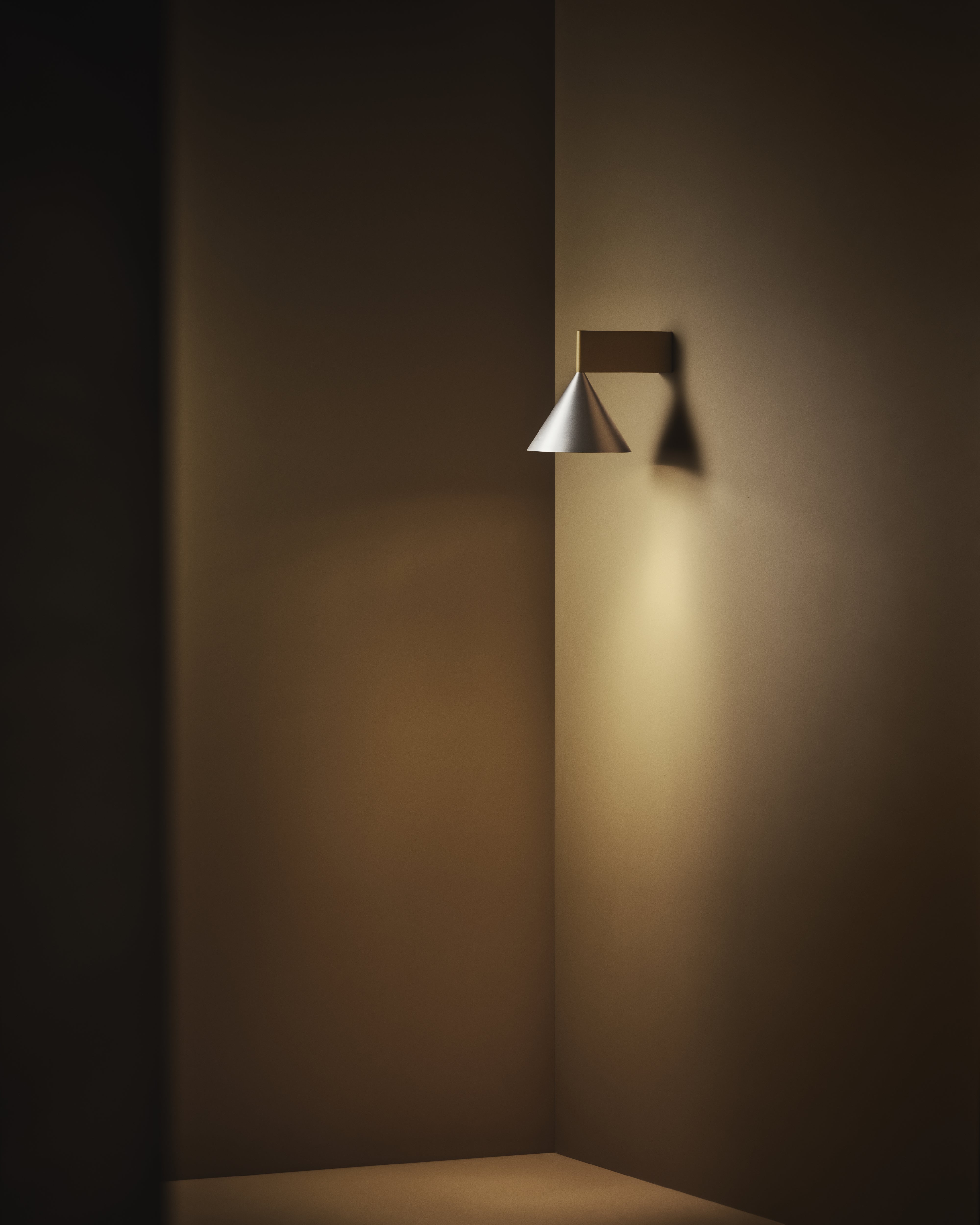 APOLLO wall lamp