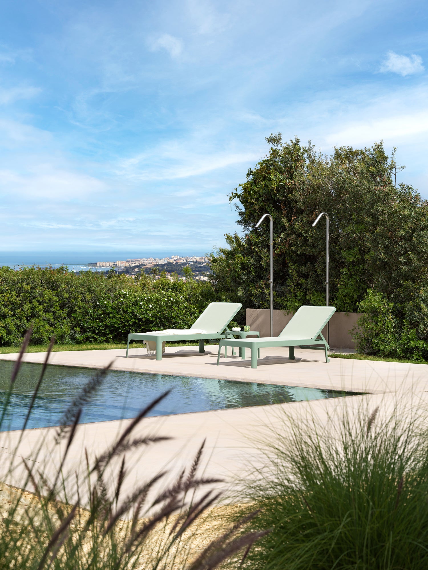 Mint NET Outdoor Coffee Table