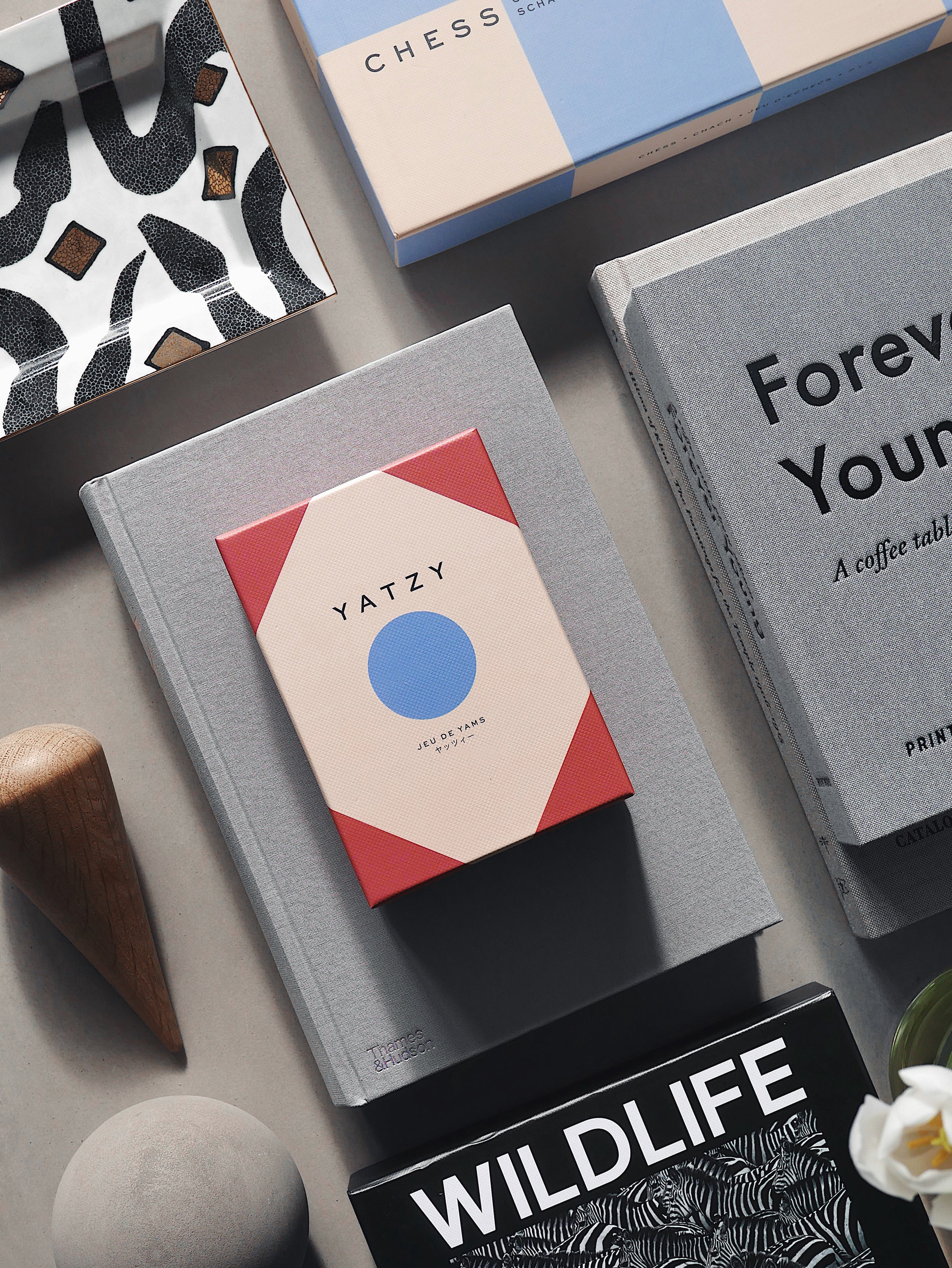 Gra w kości YATZY czerwony z beżowym