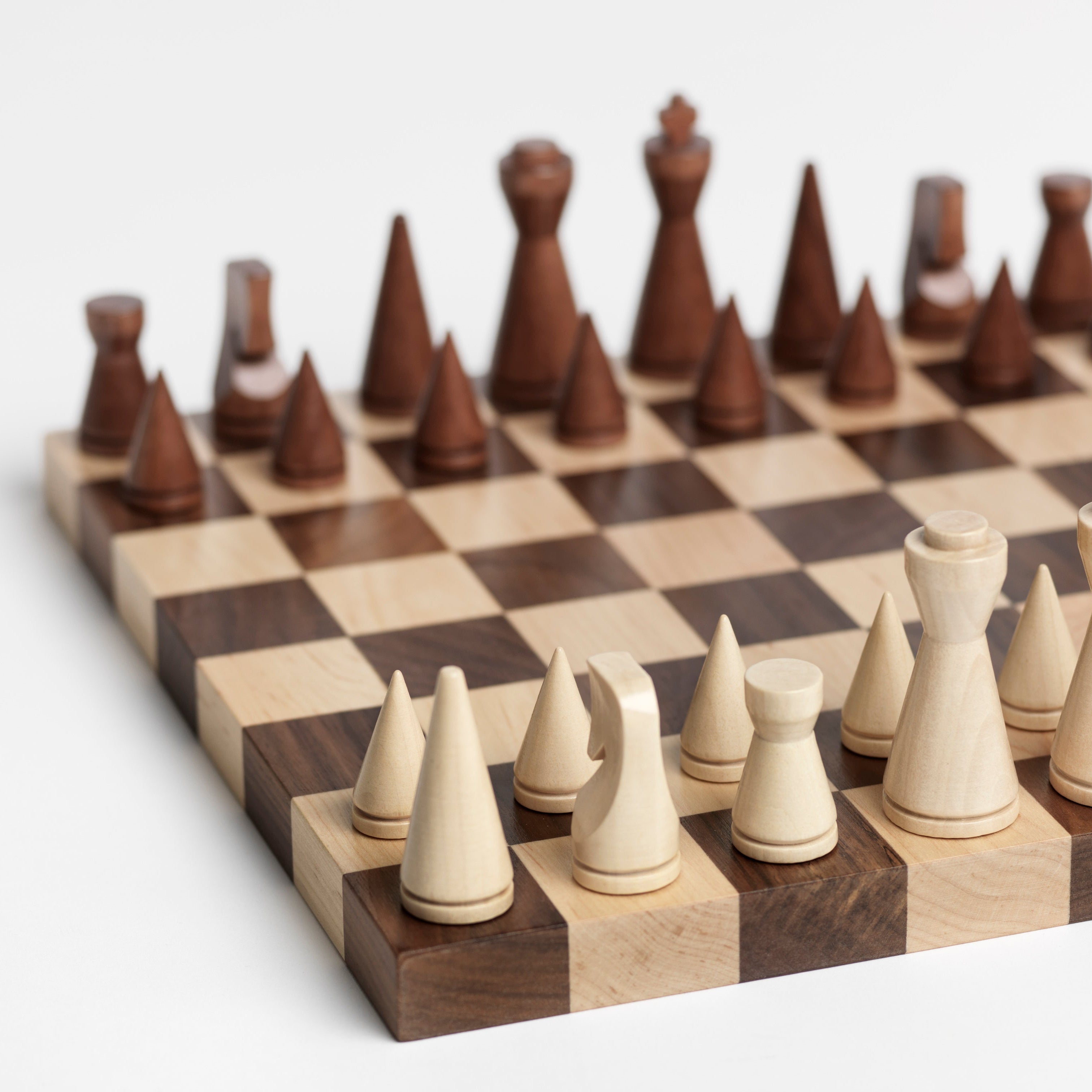 MINIMALIST CHESS Set in Wood