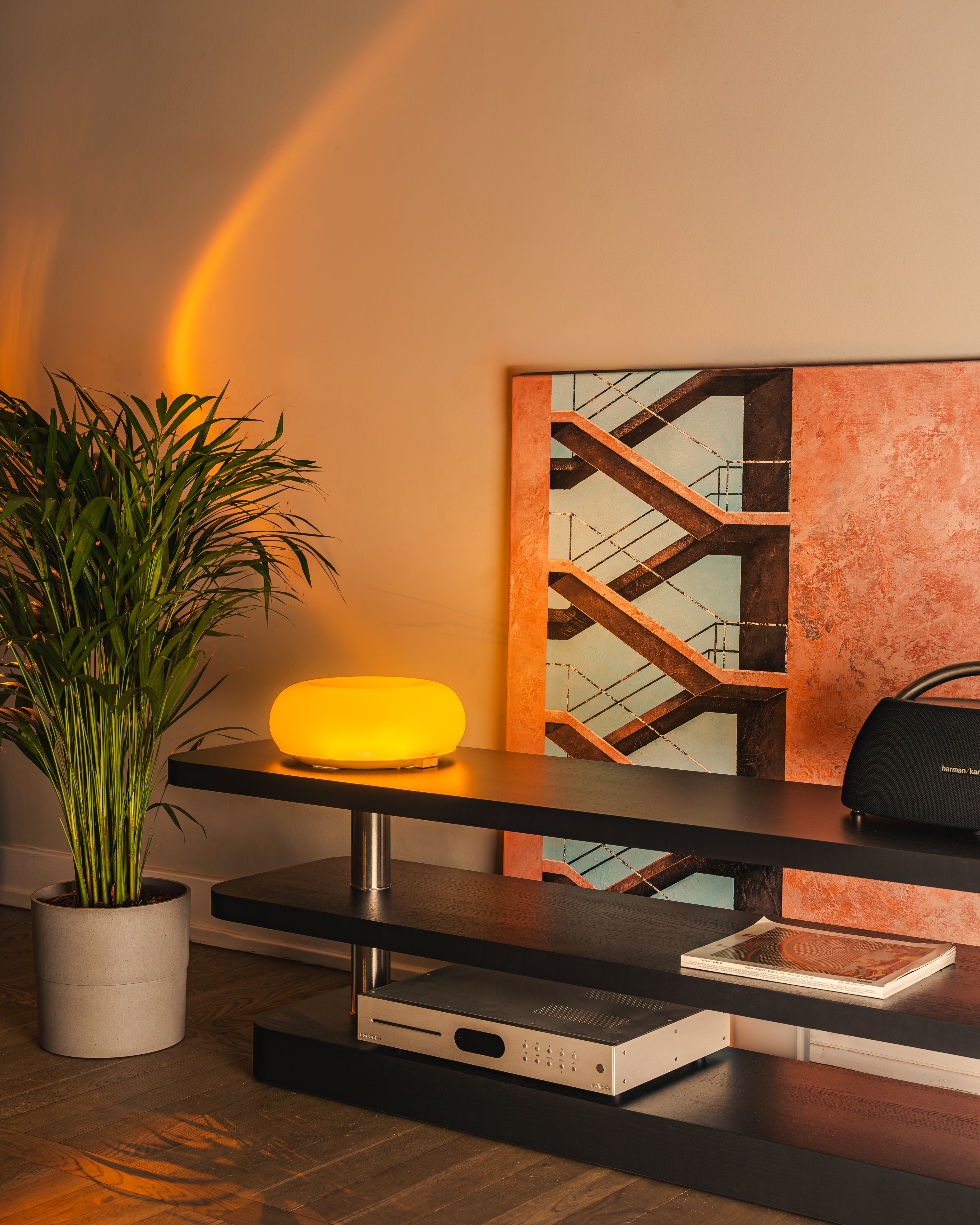 Rel TV Stand