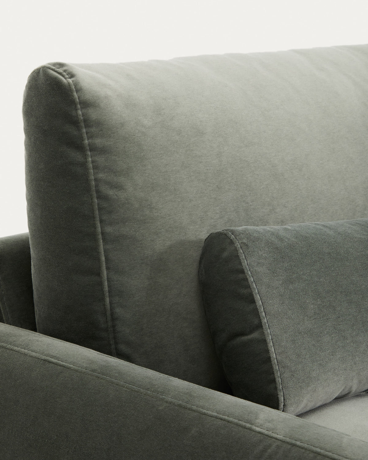 Sofa 3-osobowa VELIRO zielony aksamit z czarnymi metalowymi nogami – ujęcie 5
