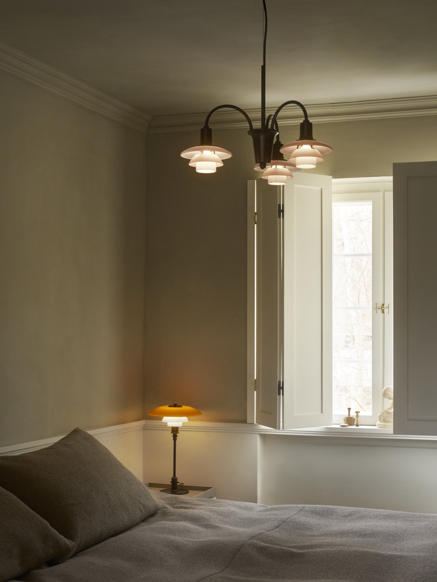 Lampa stołowa PH 3/2 - edycja stulecia biały z pomarańczowym z brązową podstawą