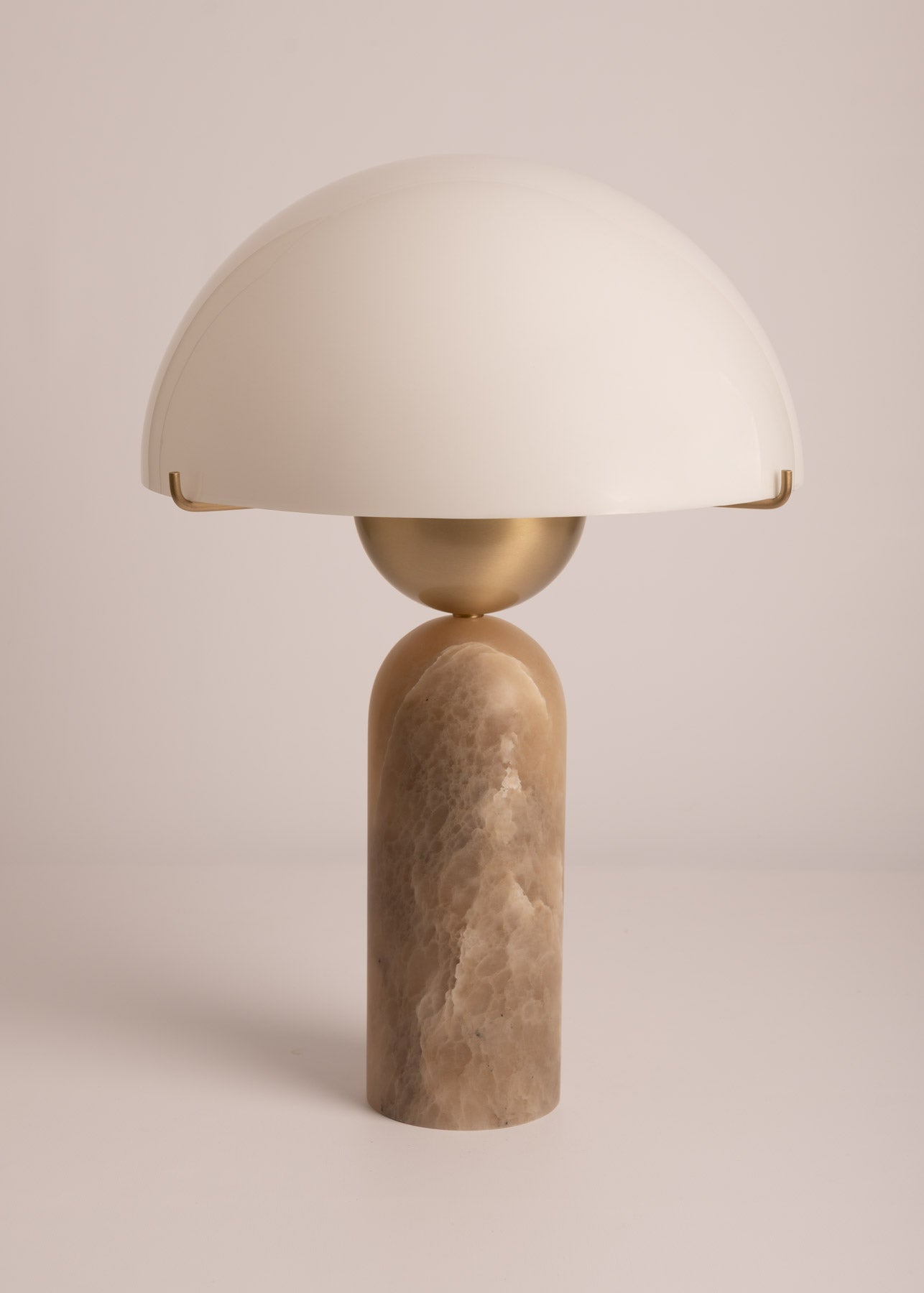Lampa stołowa PEONO ciemnobeżowy alabaster