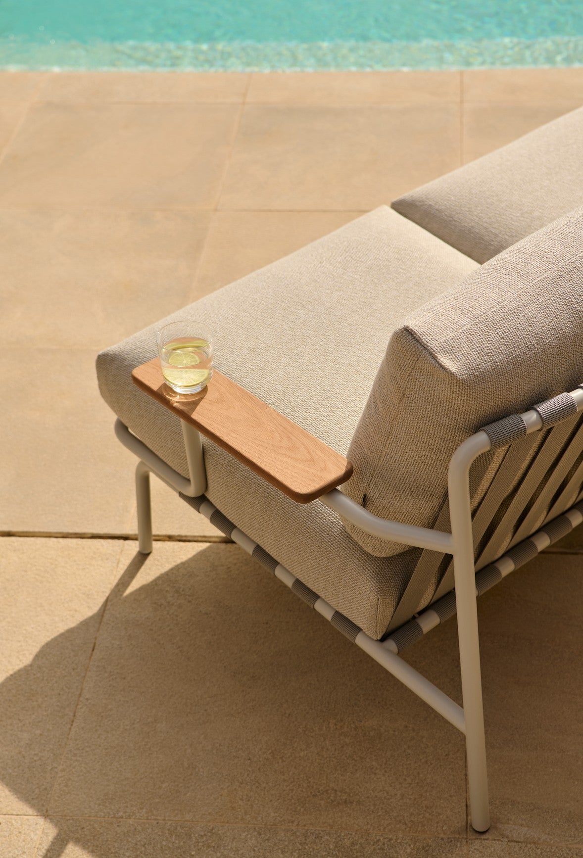Outdoor 3-Seater Sofa with Armrests SETTLE Light Gray with Gray Base [Amelia]