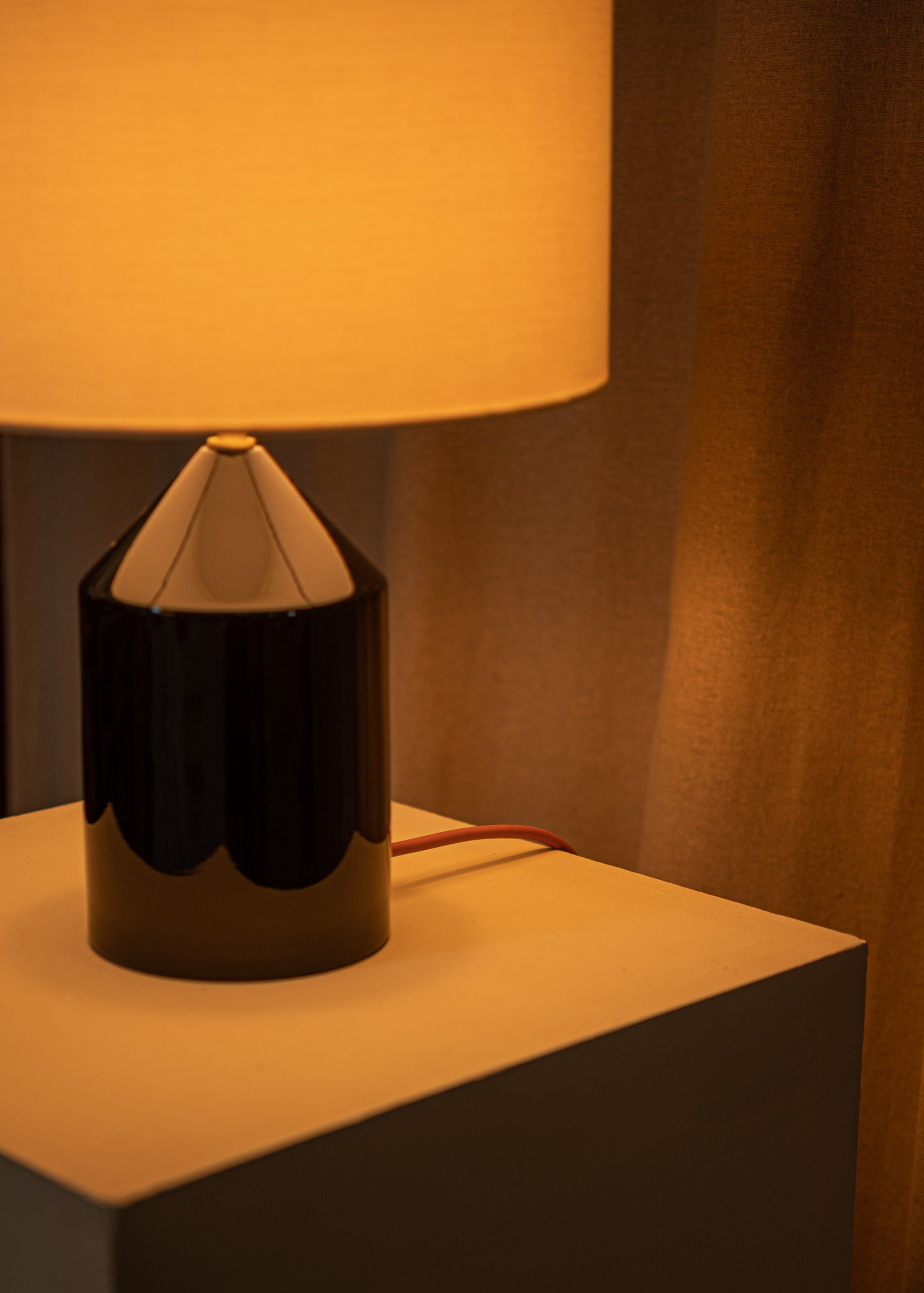 Lampa stołowa ceramiczna JOSEF czarny